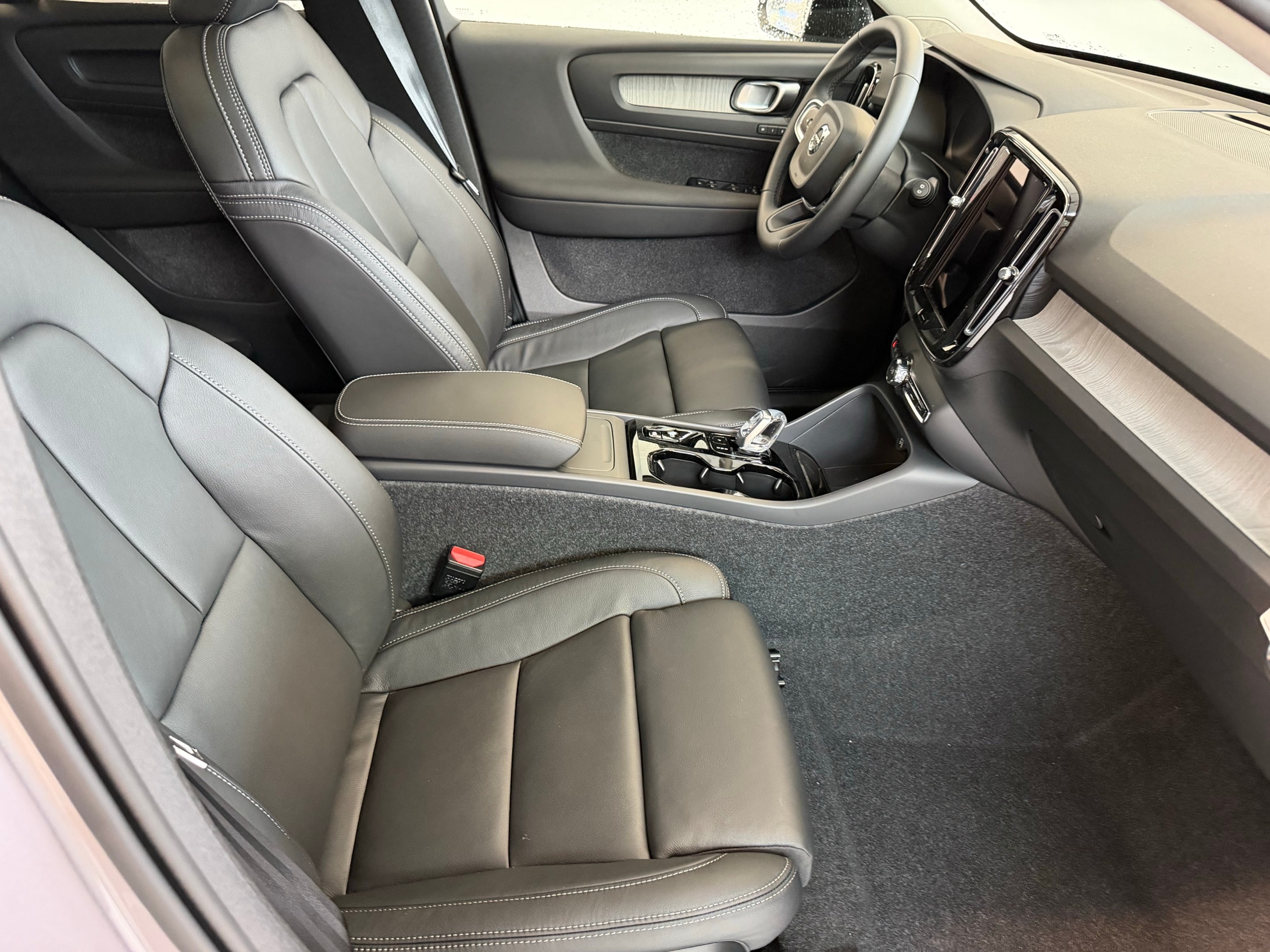 new 2026 Volvo XC40 car, priced at $50,150