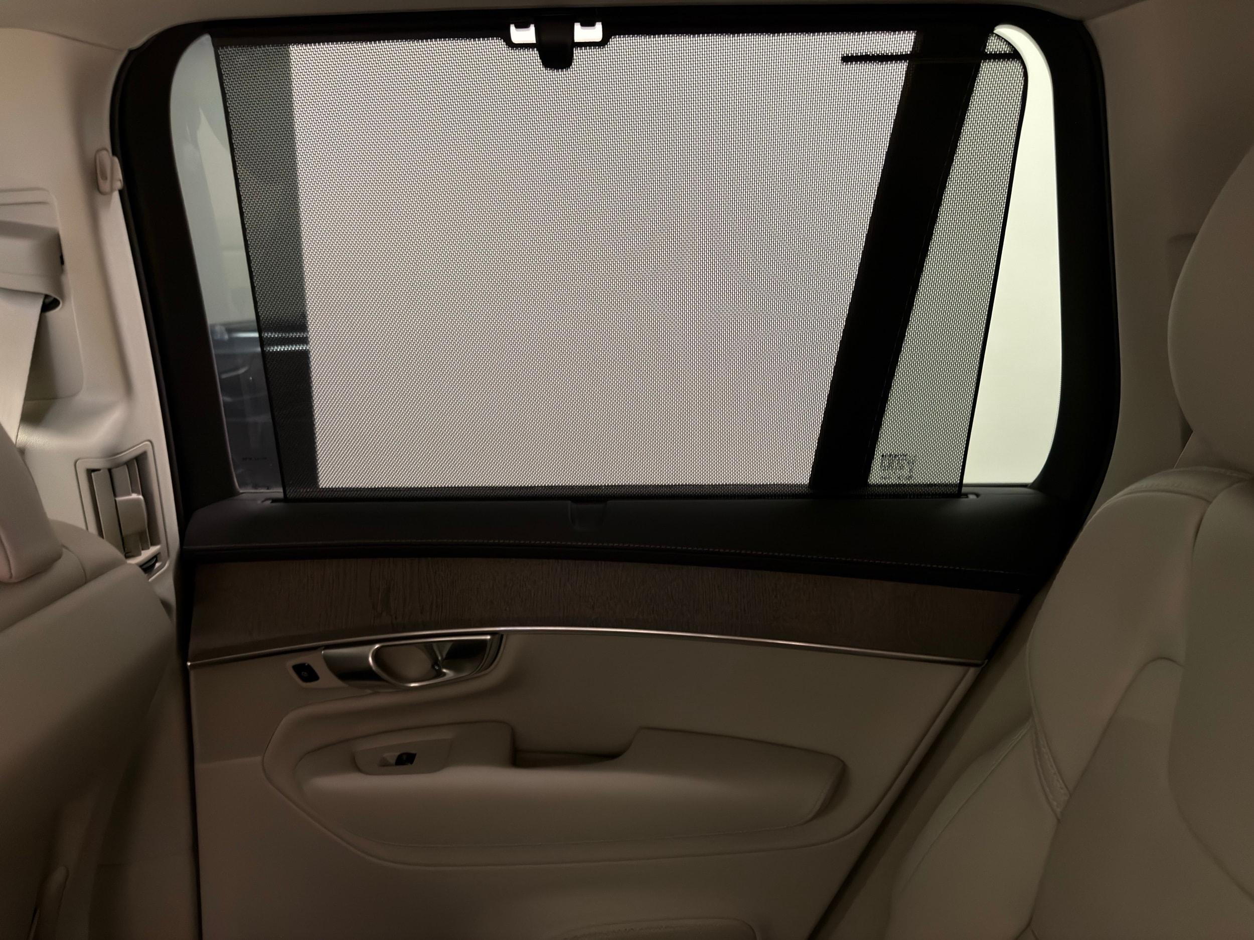 new 2026 Volvo XC90 plug-in hybrid car, priced at $86,200