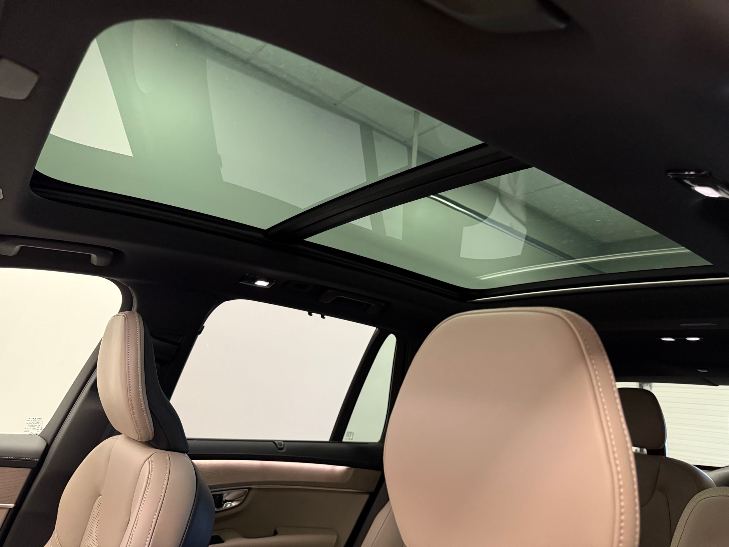 2026 Volvo XC90 Ultra - Photo 16
