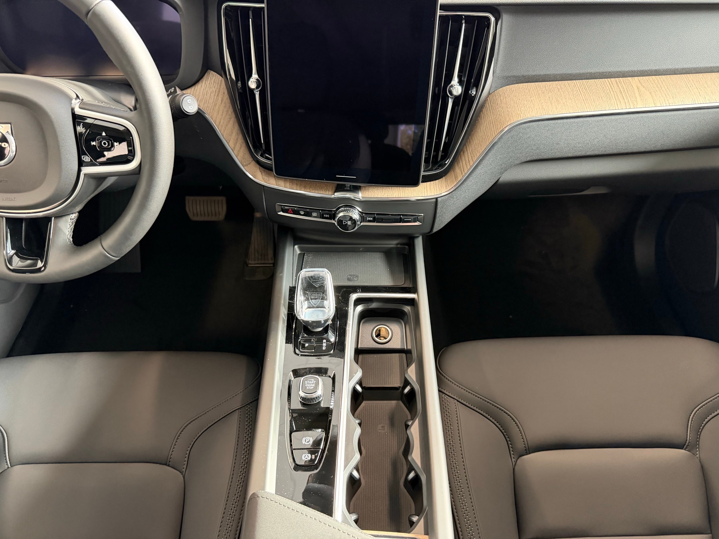 new 2026 Volvo XC60 car, priced at $57,985