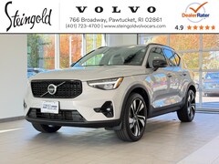 2023 Volvo XC40 B5 AWD Plus Dark SUV
