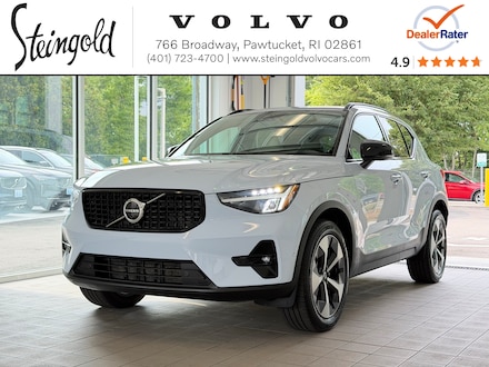 2026 Volvo XC40 B5 Plus SUV