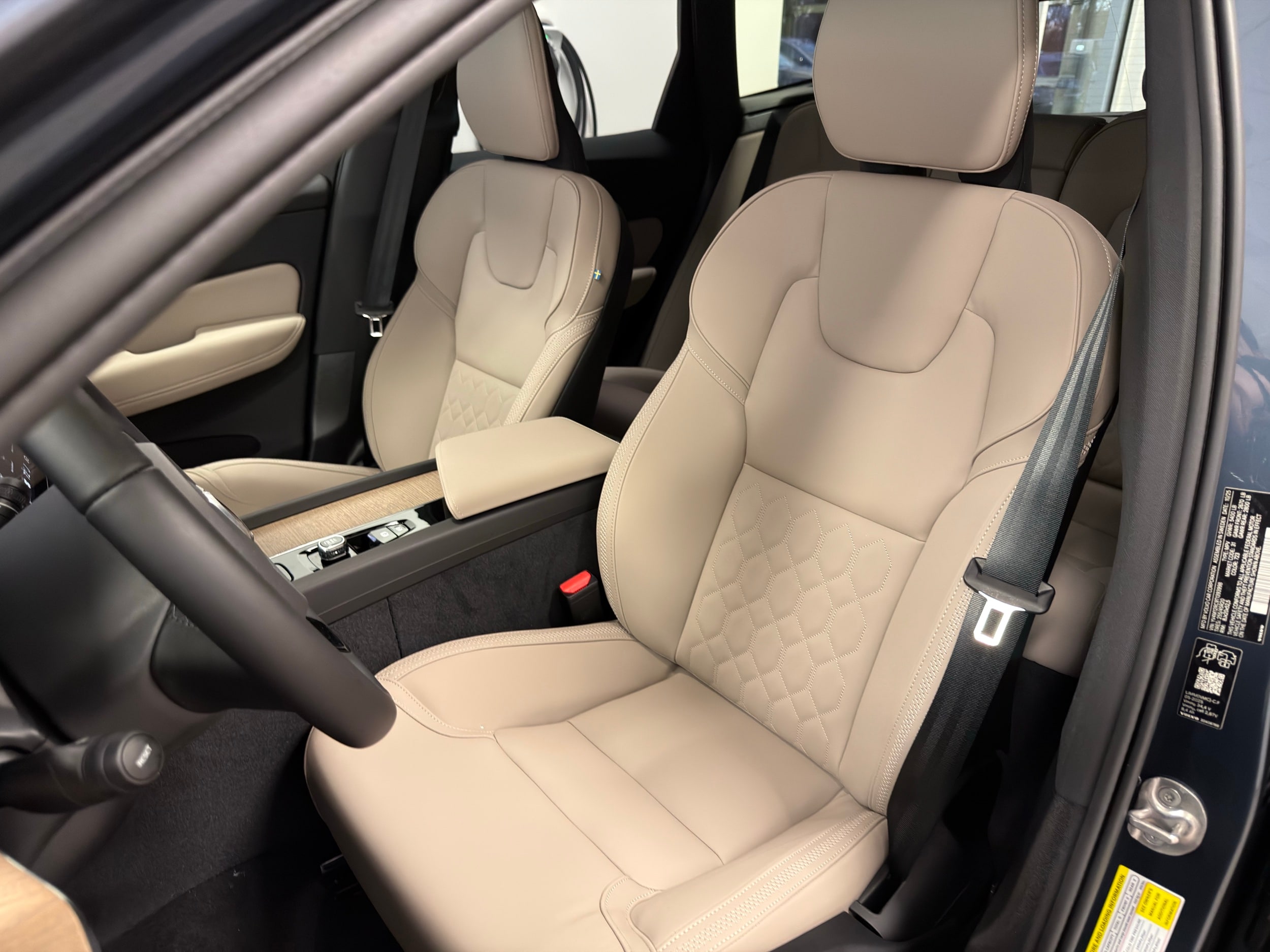 new 2026 Volvo XC60 car, priced at $57,985