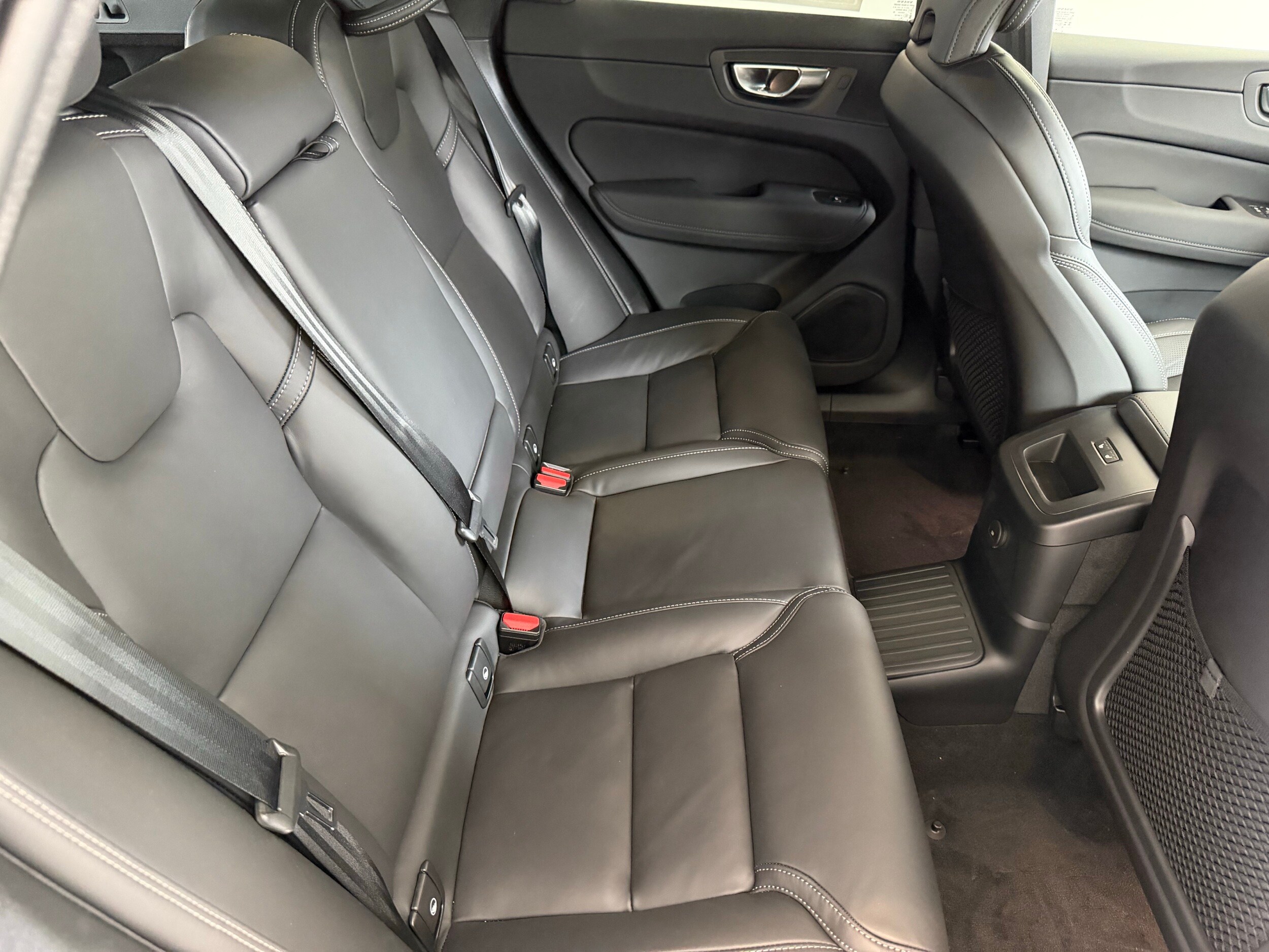 new 2026 Volvo XC60 plug-in hybrid car, priced at $77,240