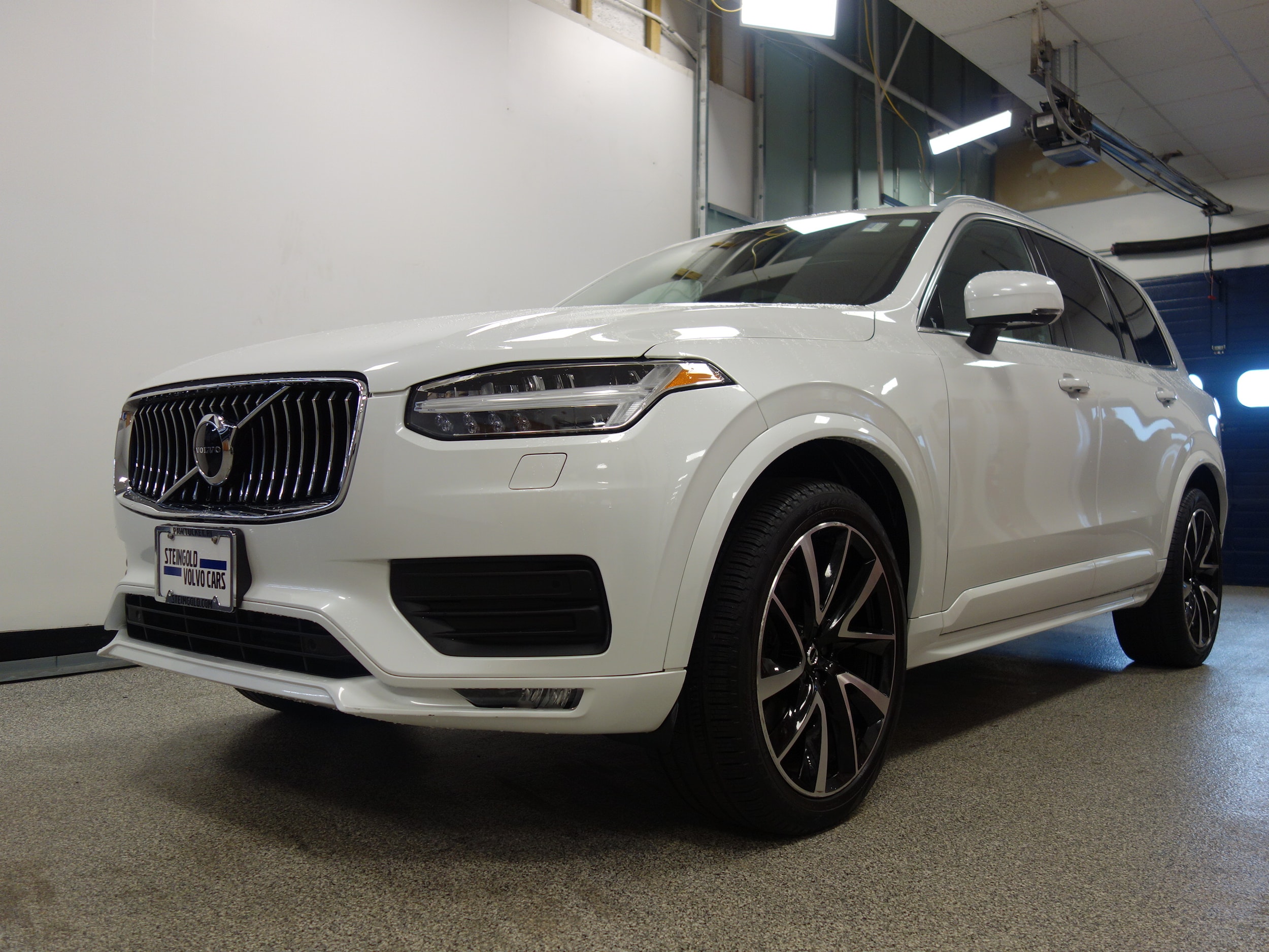 Used 2021 Volvo XC90 Momentum with VIN YV4A221K1M1754175 for sale in Pawtucket, RI