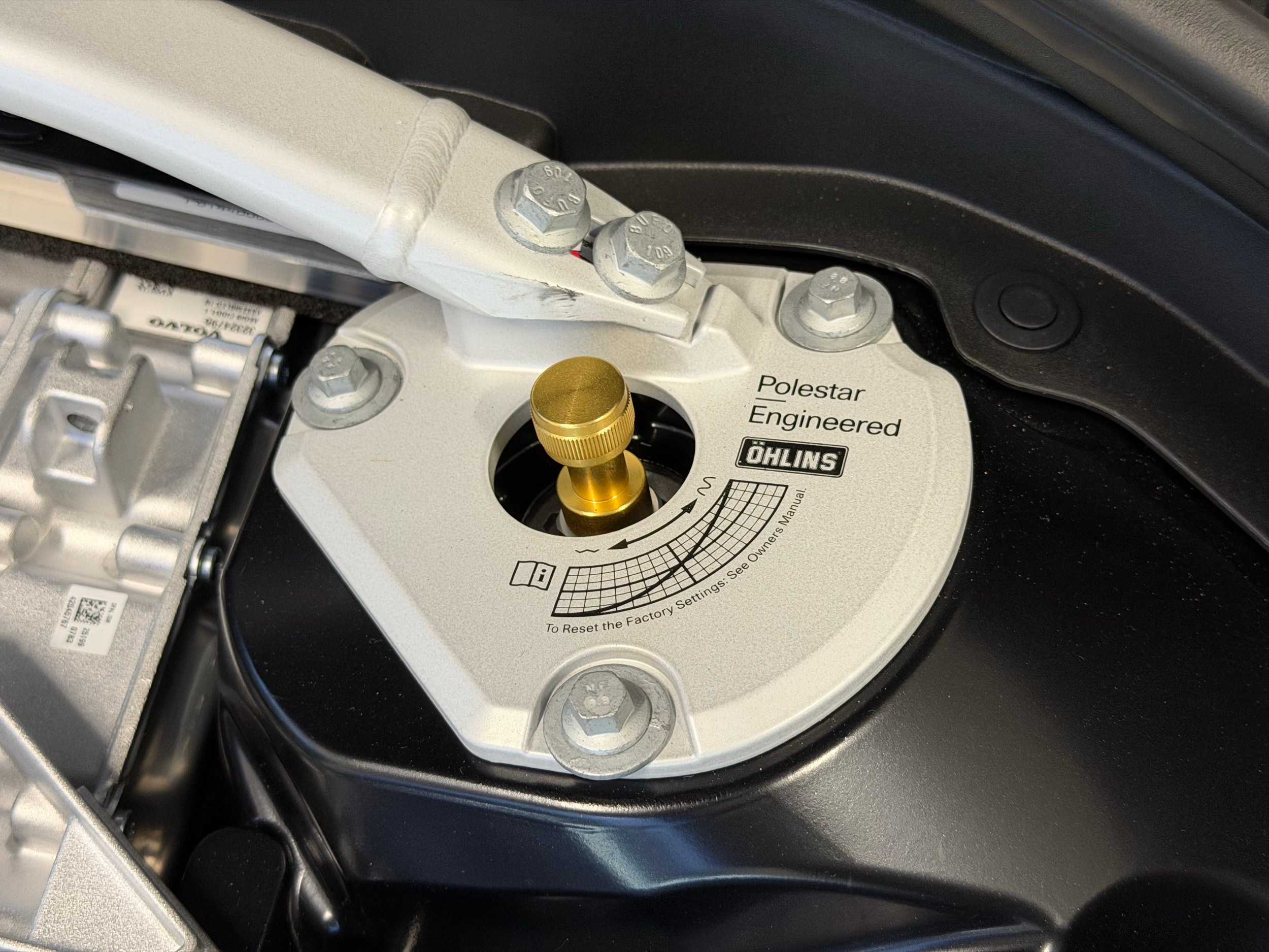 new 2026 Volvo XC60 plug-in hybrid car, priced at $84,265