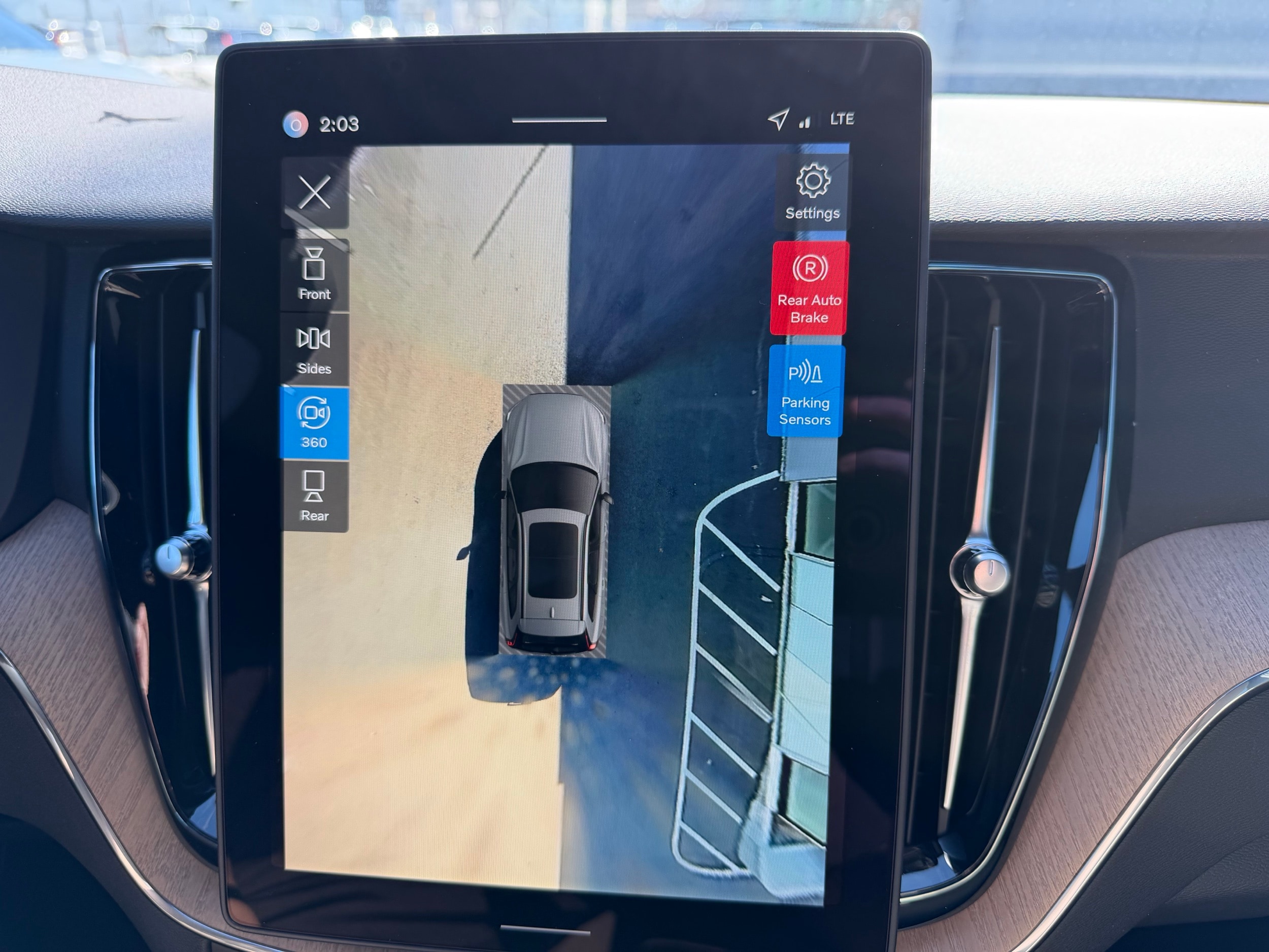 new 2026 Volvo XC60 plug-in hybrid car, priced at $69,405