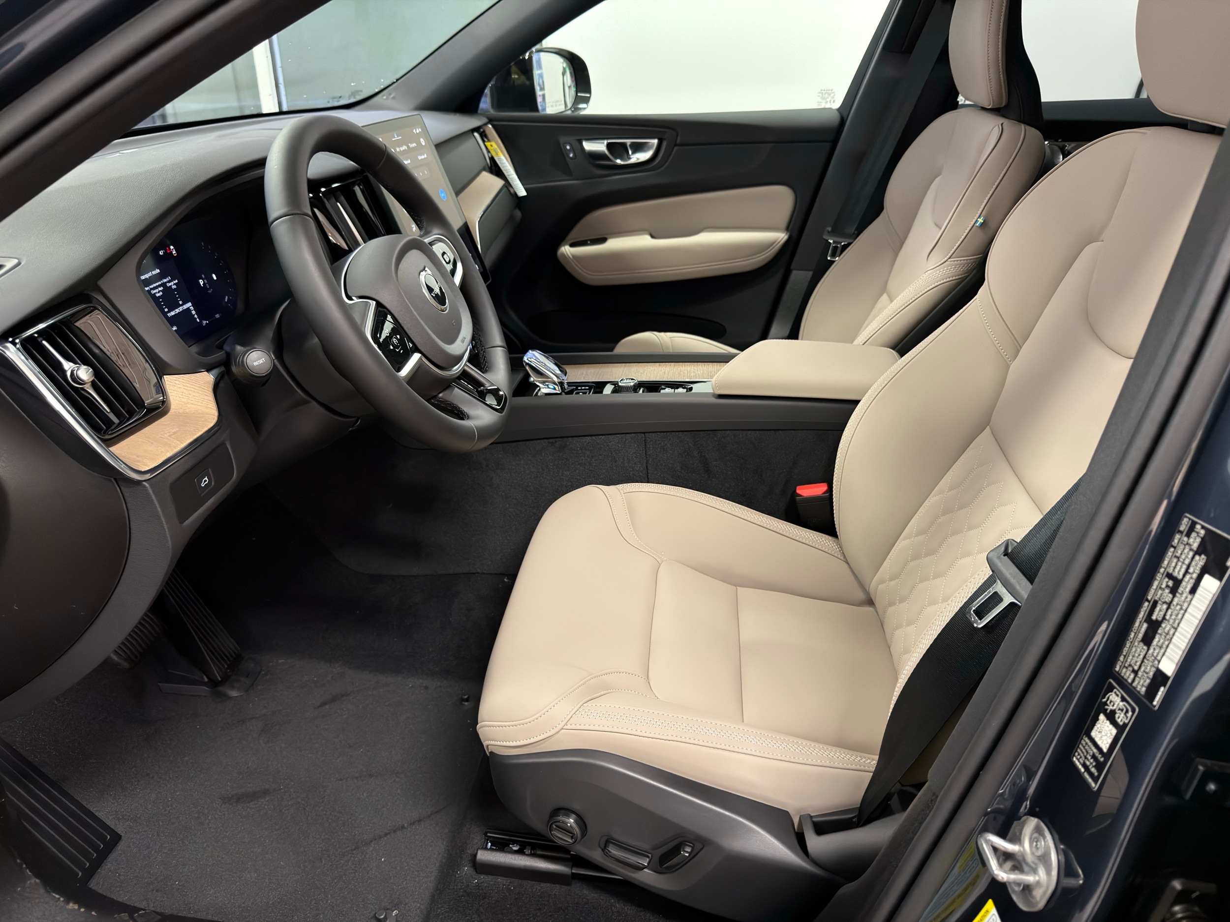 new 2026 Volvo XC60 car, priced at $57,985