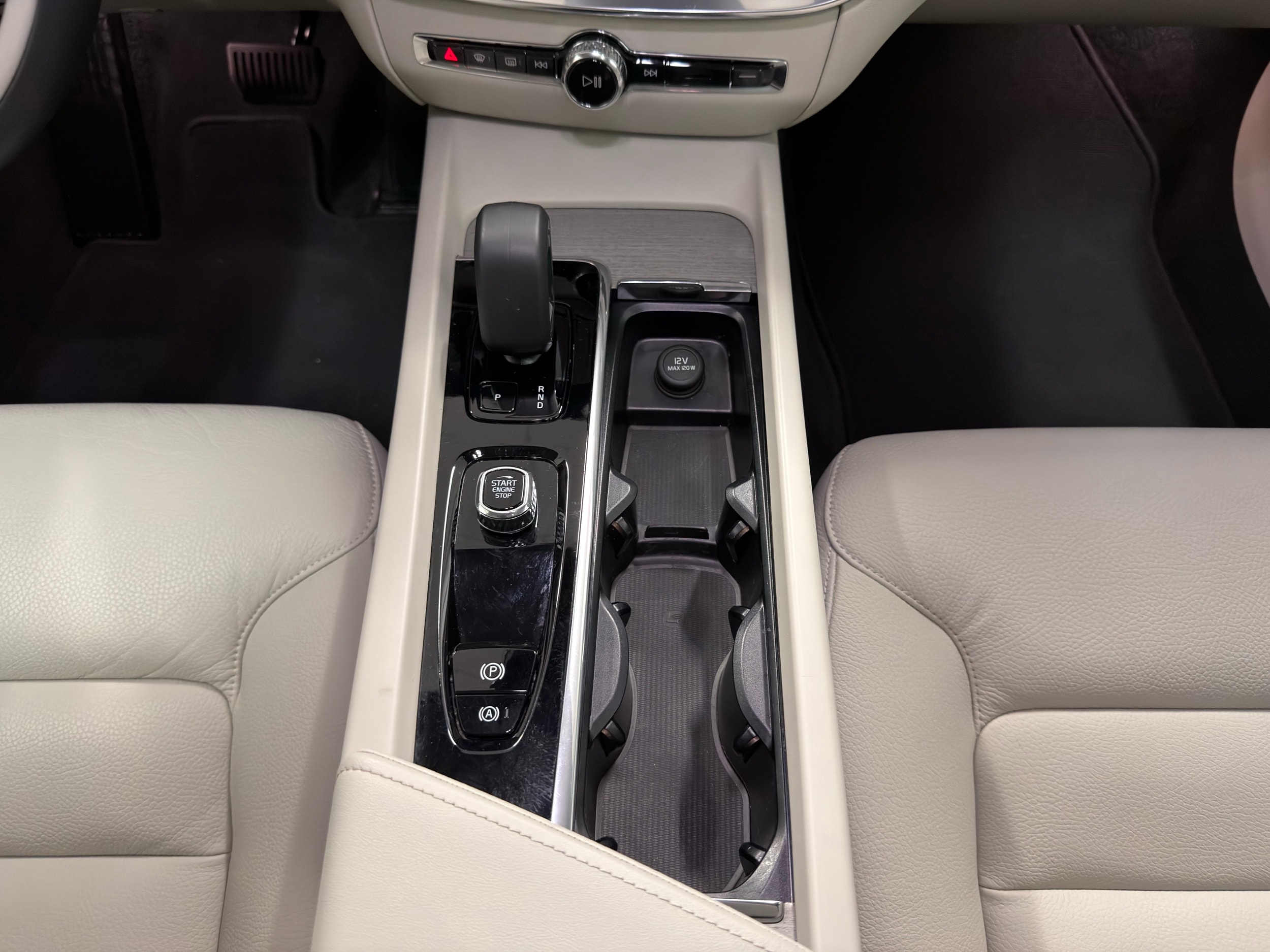 used 2025 Volvo V60 Cross Country car, priced at $41,500