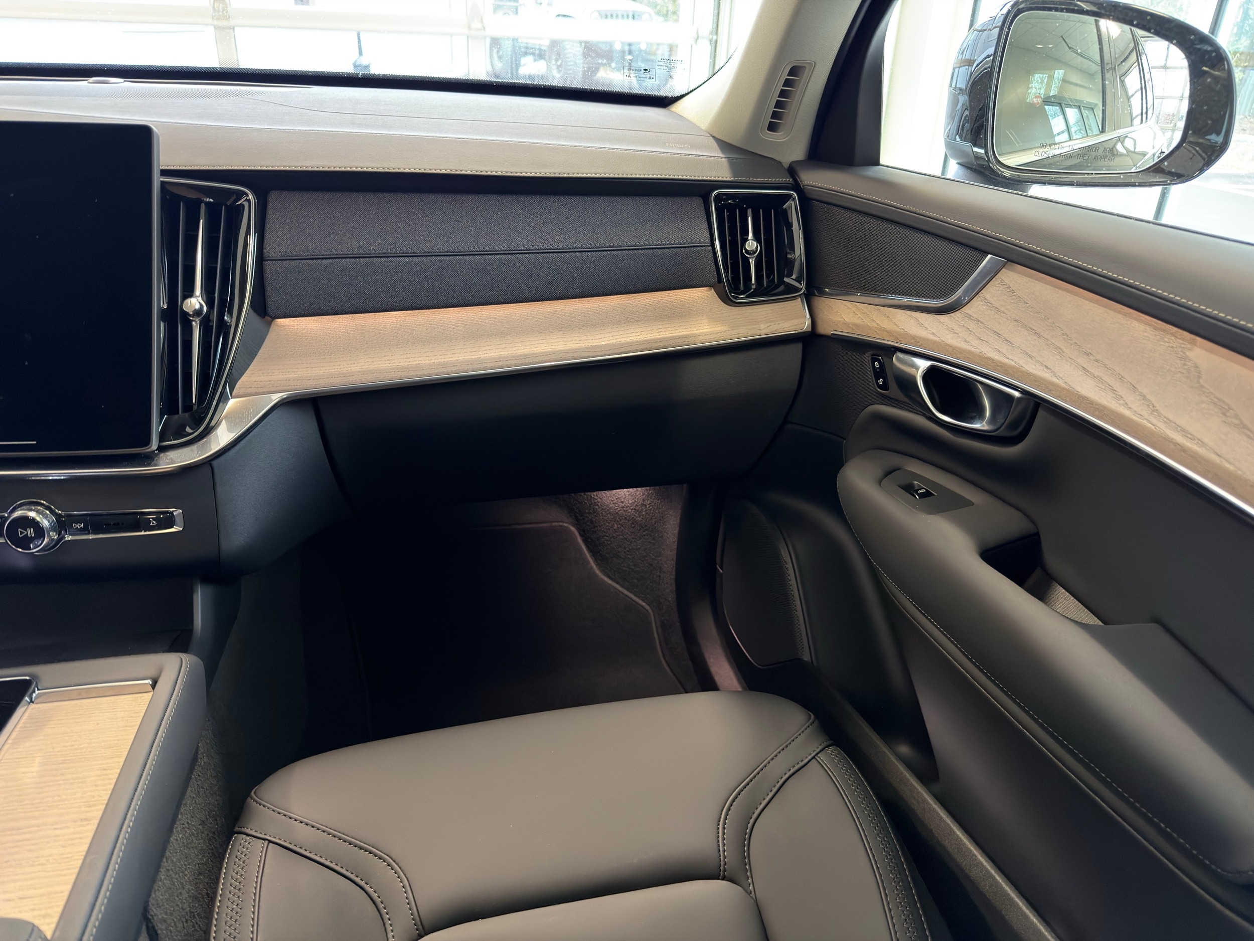 used 2025 Volvo XC90 car, priced at $57,500