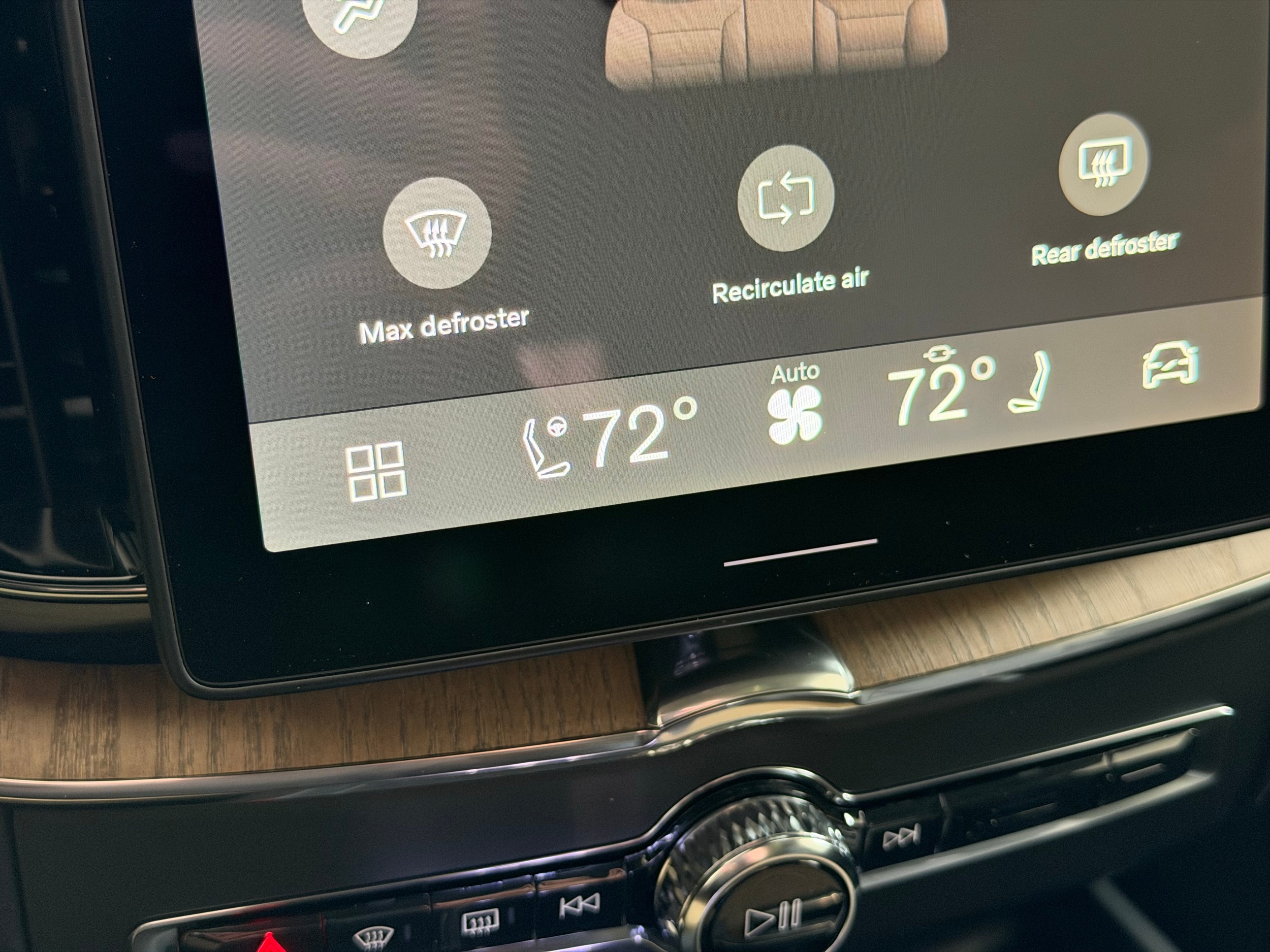 new 2026 Volvo XC60 car, priced at $58,490