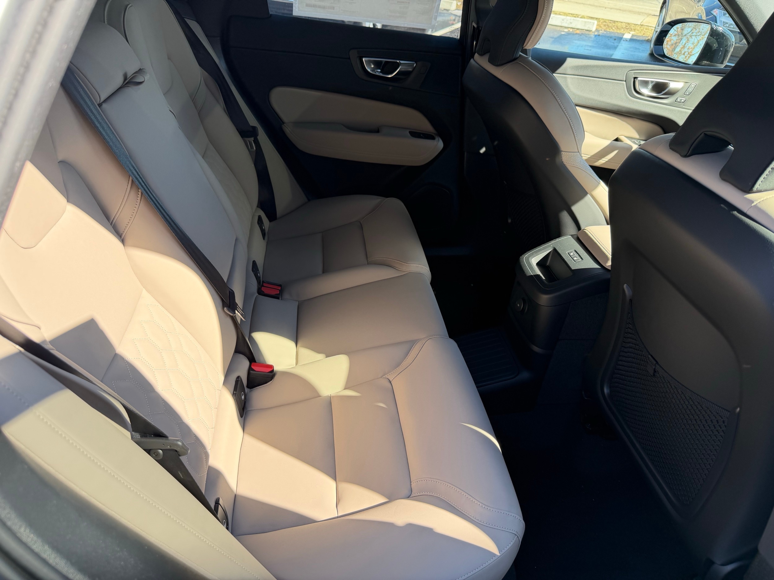 new 2026 Volvo XC60 plug-in hybrid car, priced at $69,405