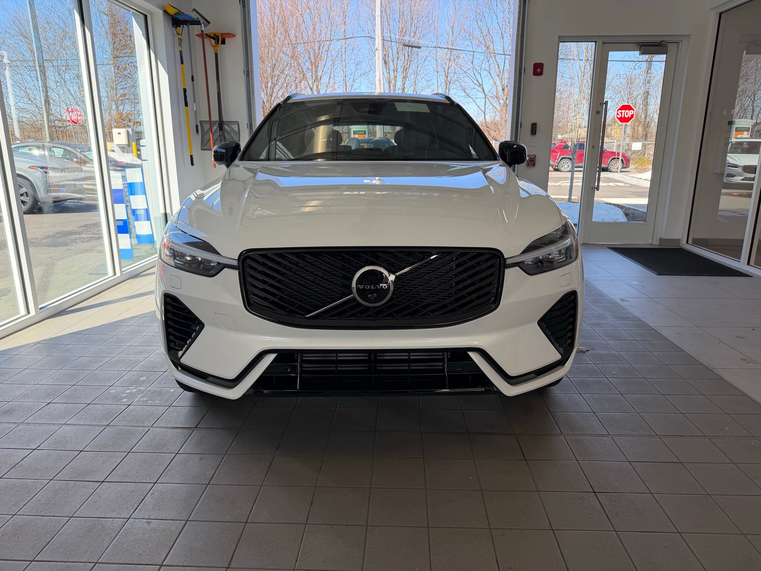 new 2026 Volvo XC60 plug-in hybrid car, priced at $69,405