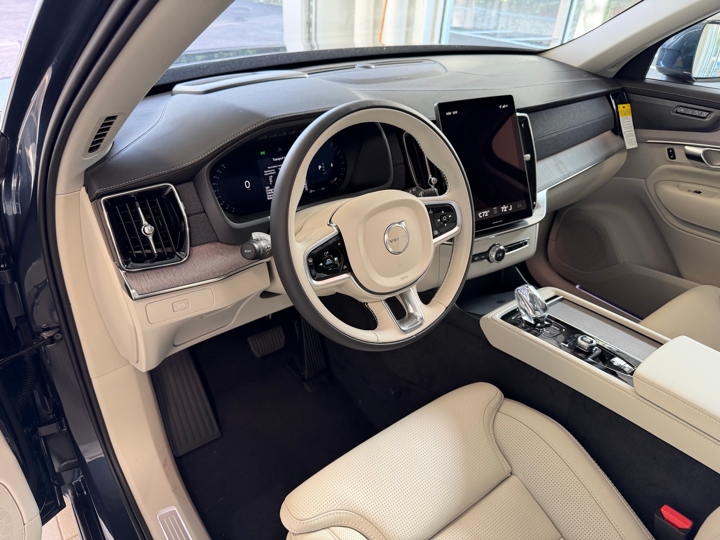new 2026 Volvo XC90 car, priced at $75,155