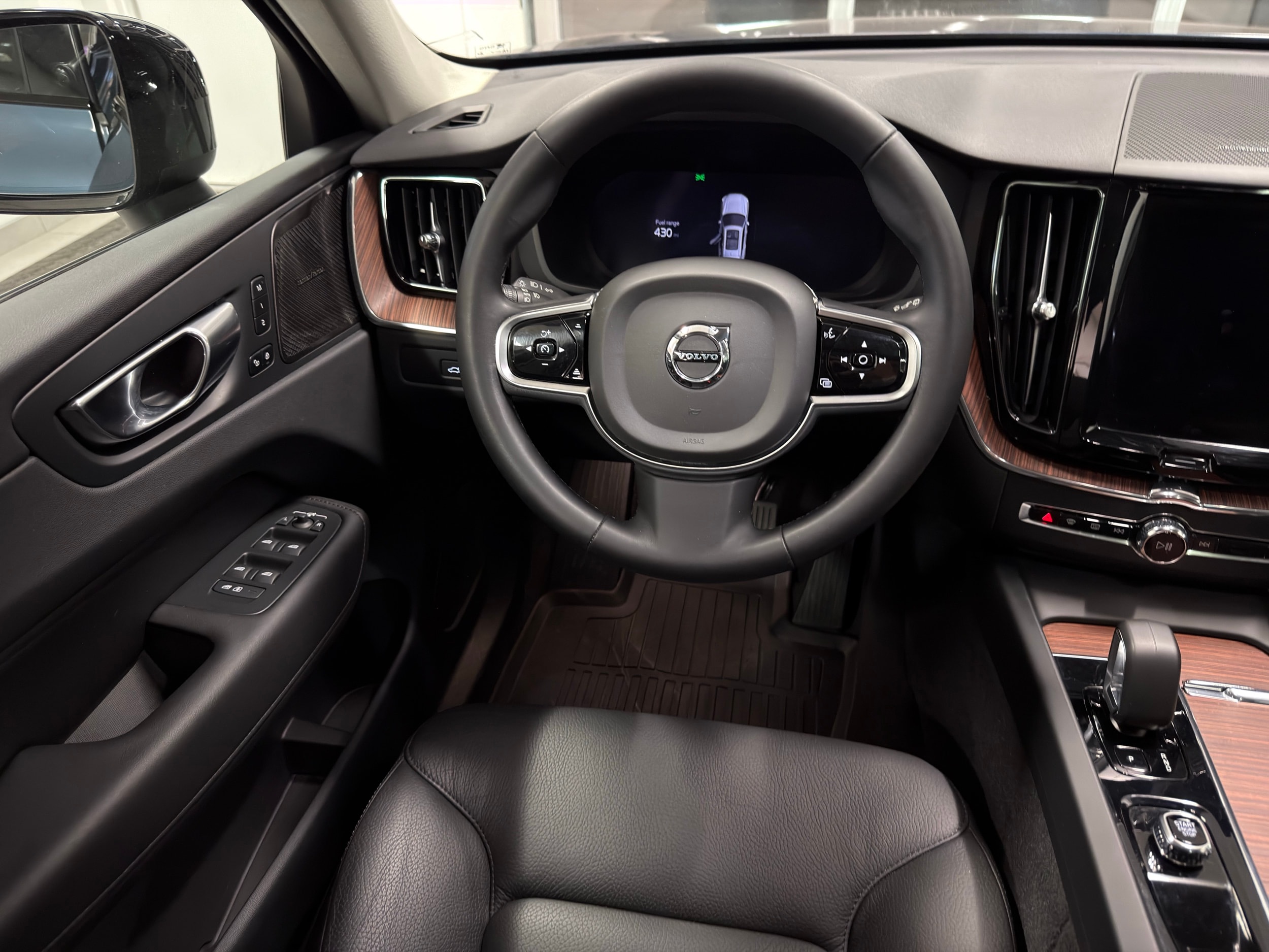 used 2023 Volvo XC60 car, priced at $39,500