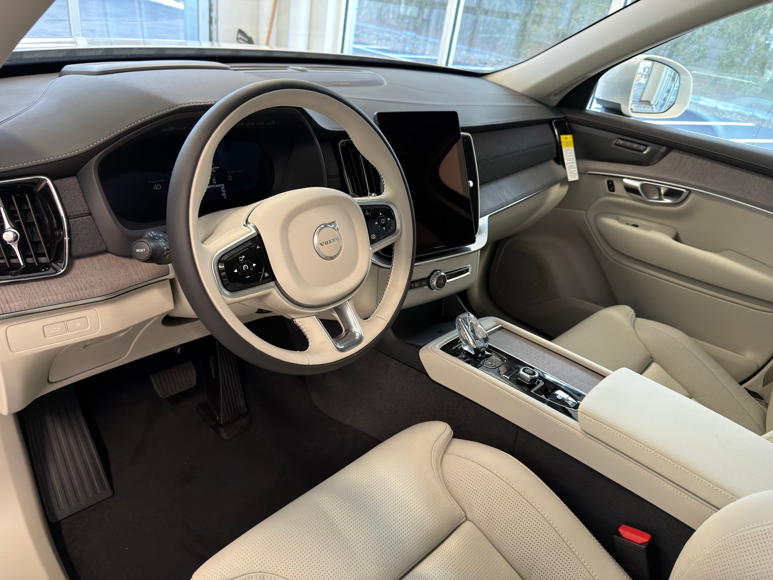 new 2026 Volvo XC90 plug-in hybrid car, priced at $85,625