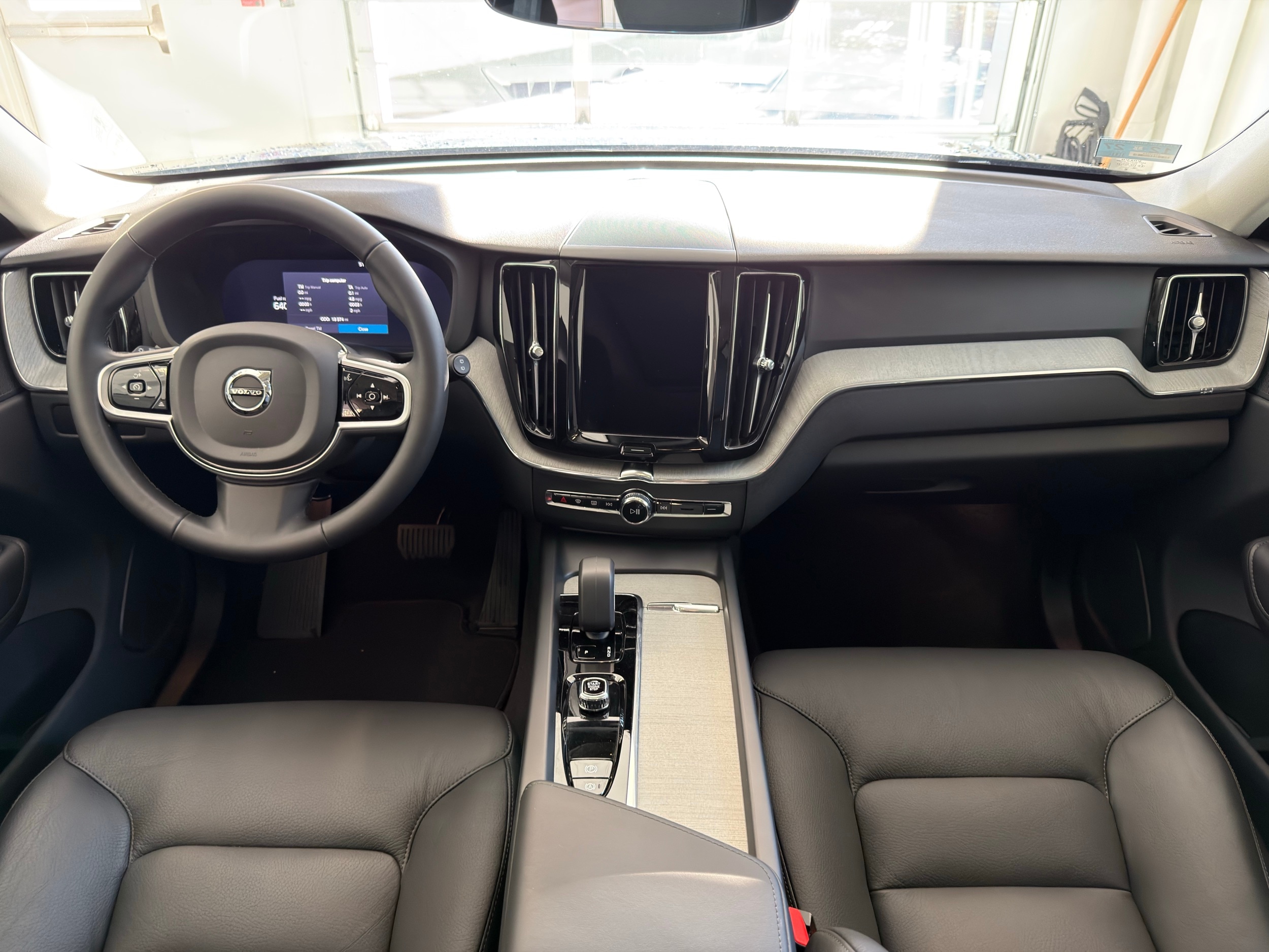 used 2025 Volvo XC60 car, priced at $41,700