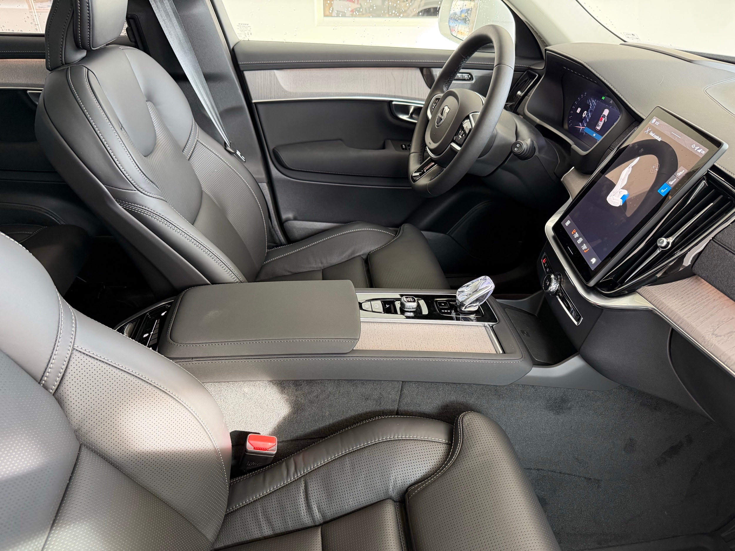 new 2026 Volvo XC90 plug-in hybrid car, priced at $86,000