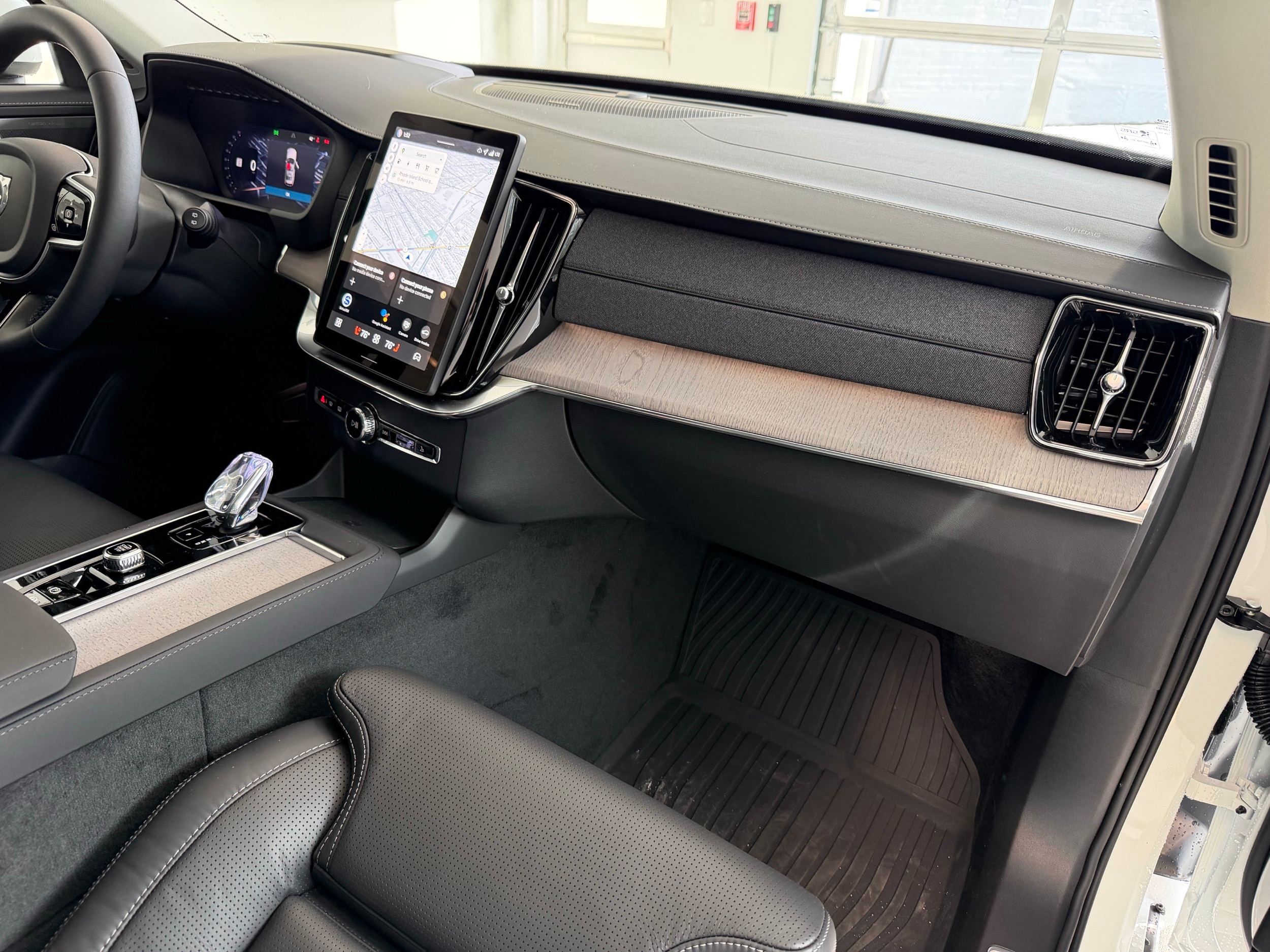 new 2026 Volvo XC90 plug-in hybrid car, priced at $86,000