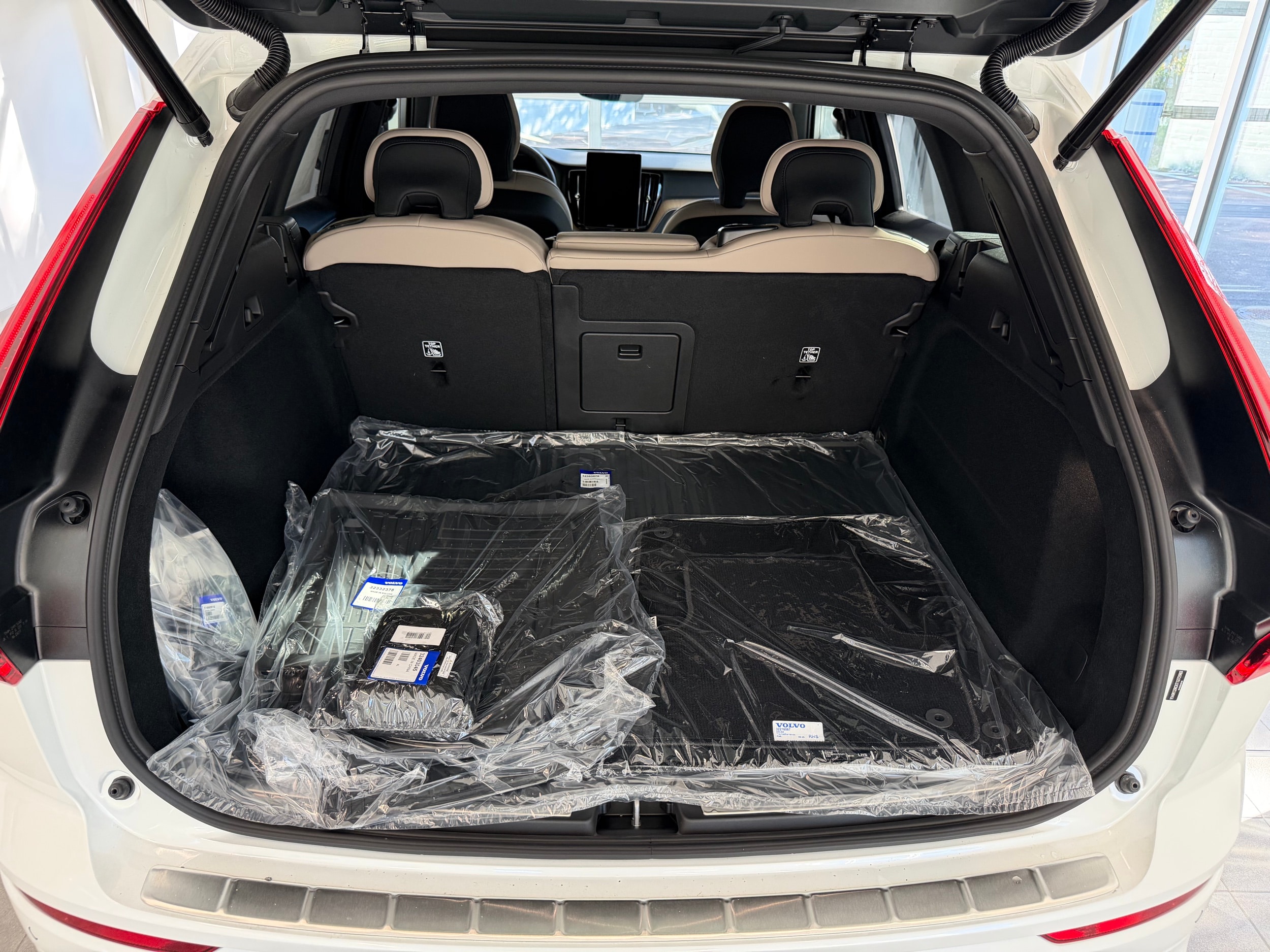 new 2026 Volvo XC60 car, priced at $57,985