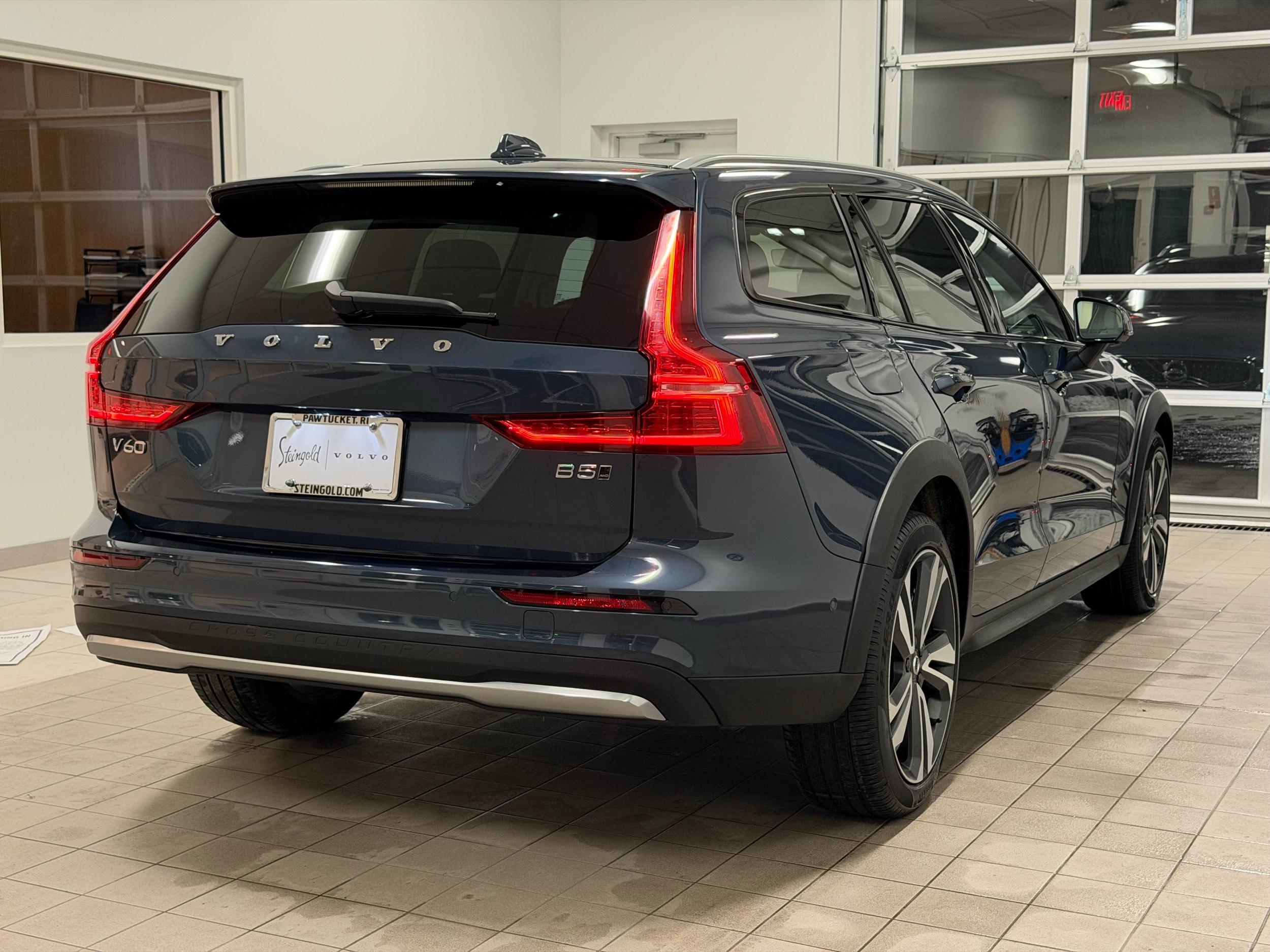 used 2025 Volvo V60 Cross Country car, priced at $41,500