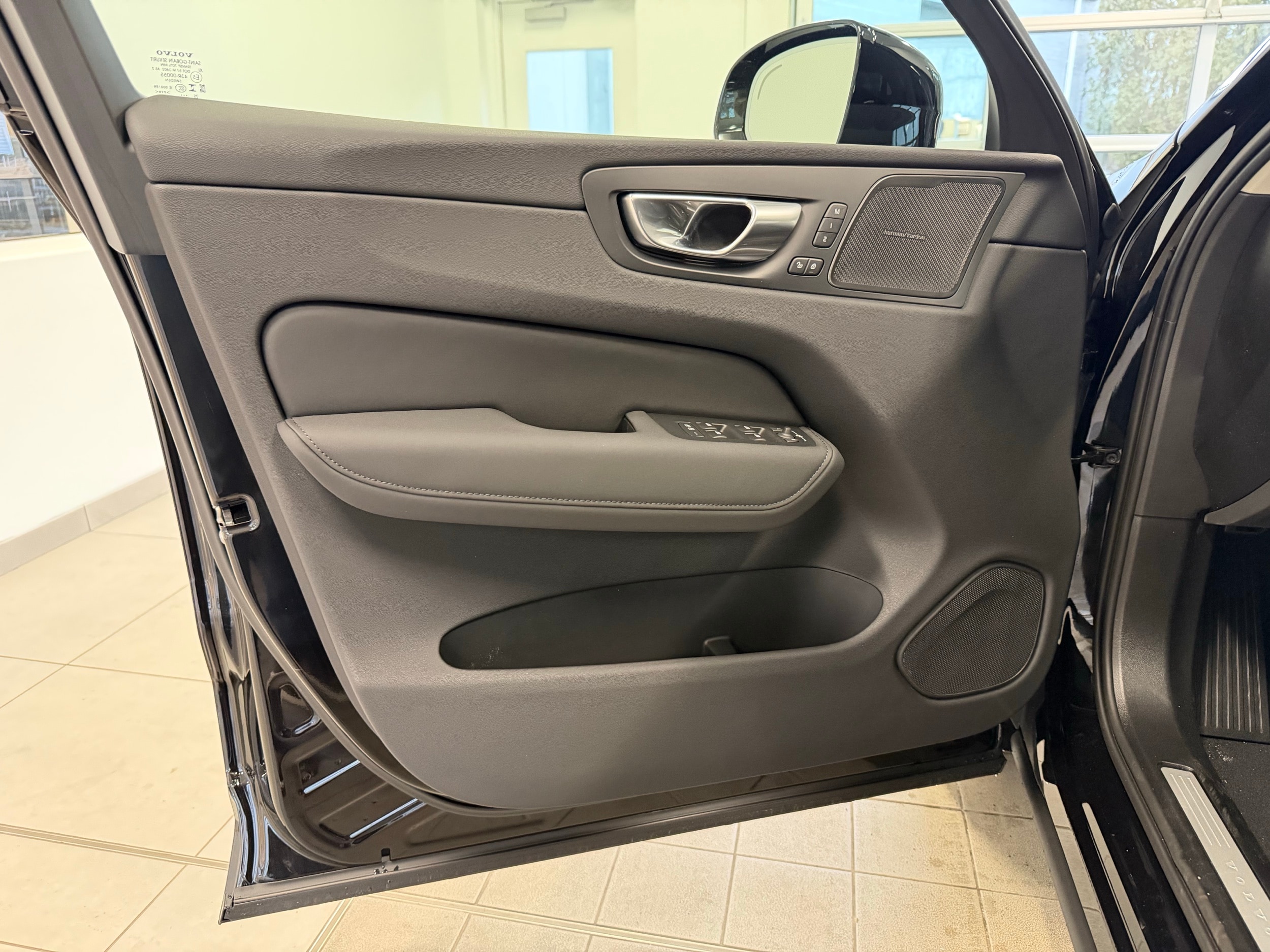 new 2026 Volvo XC60 plug-in hybrid car, priced at $75,235