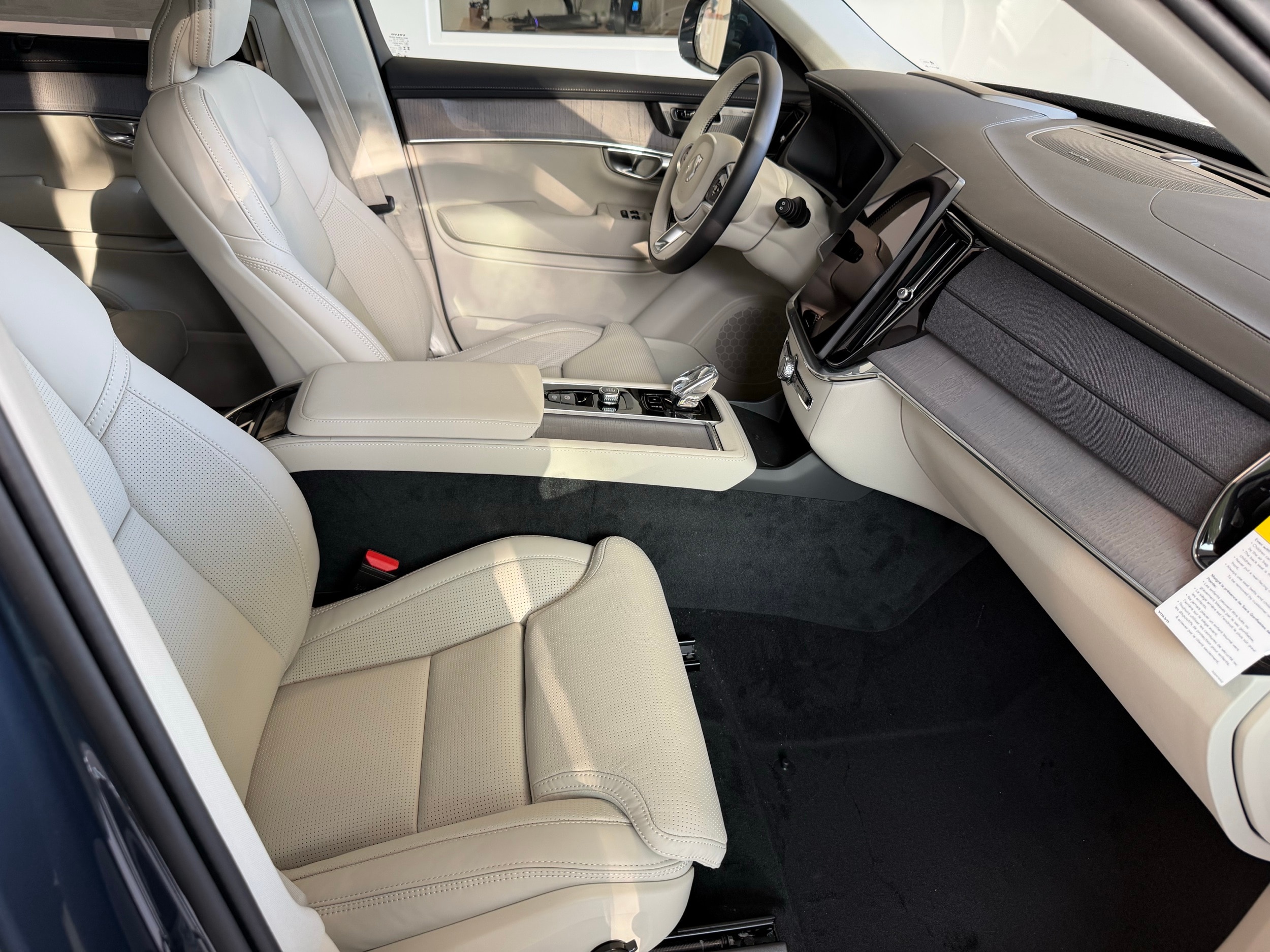 new 2026 Volvo XC90 car, priced at $75,155