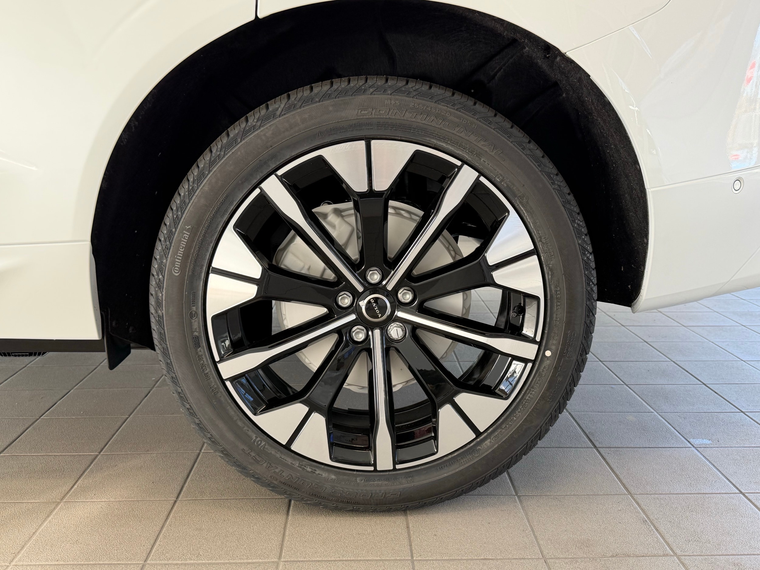 new 2026 Volvo XC60 car, priced at $57,985