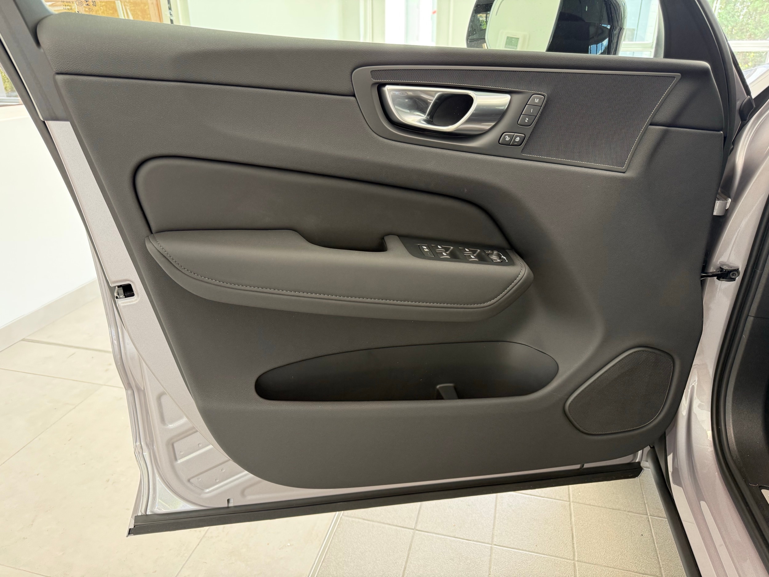 new 2026 Volvo XC60 car, priced at $57,985