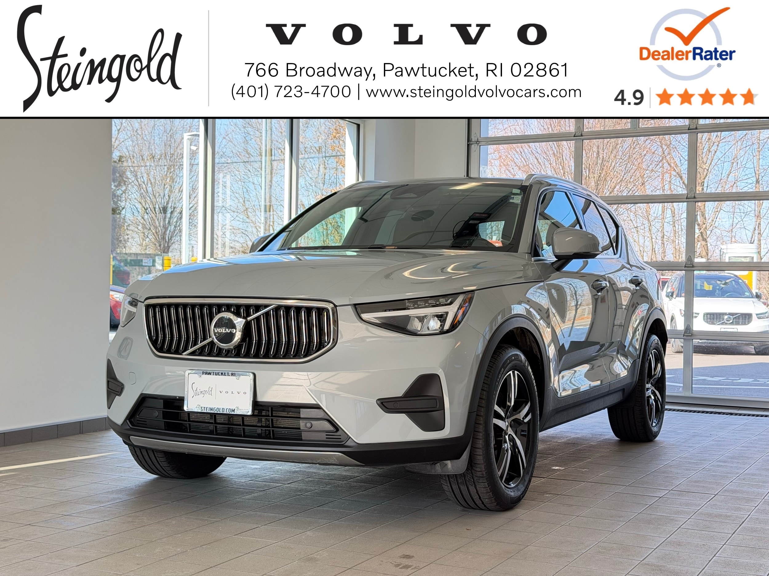 used 2025 Volvo XC40 car, priced at $35,400