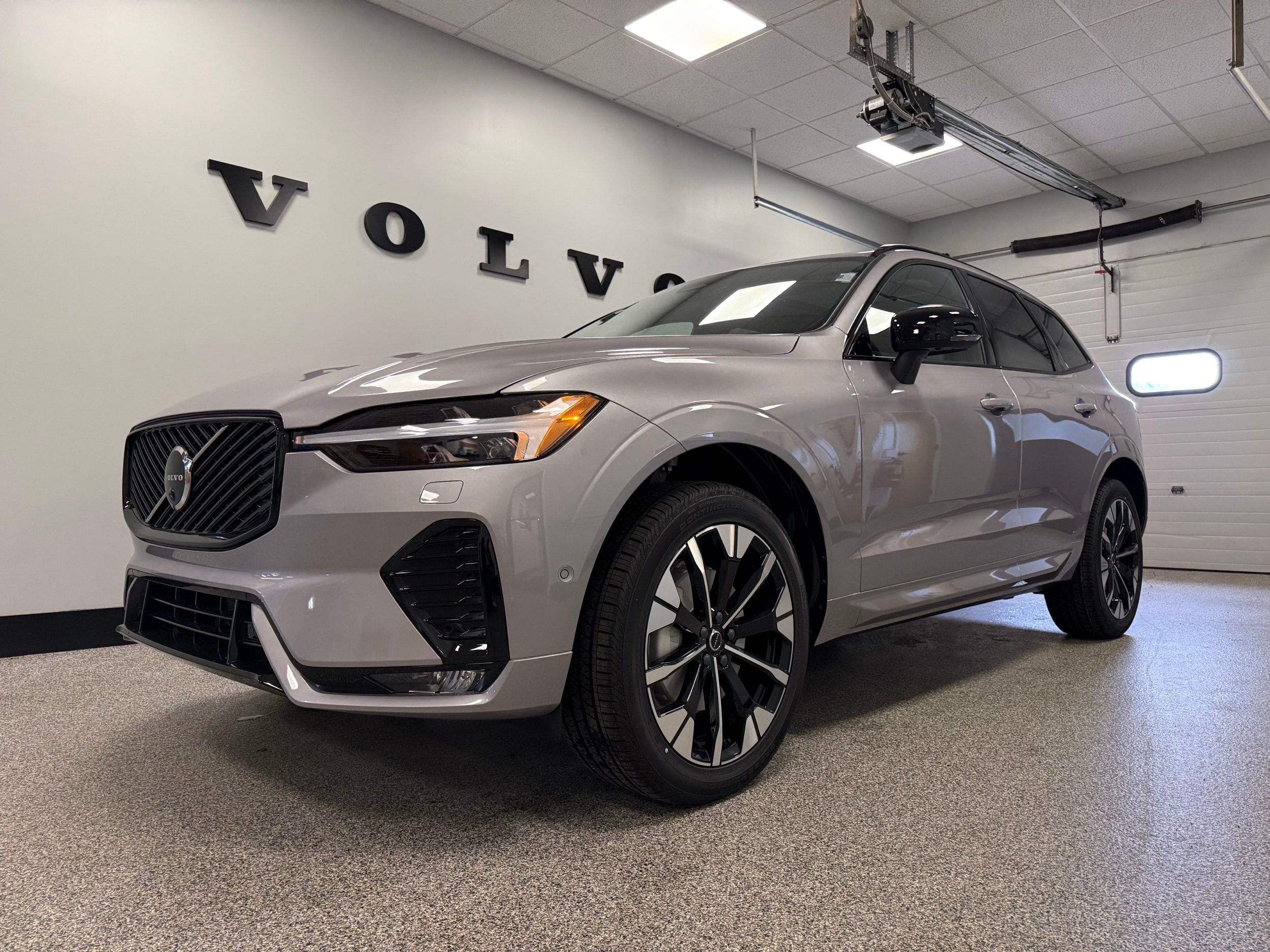 new 2026 Volvo XC60 car, priced at $57,985