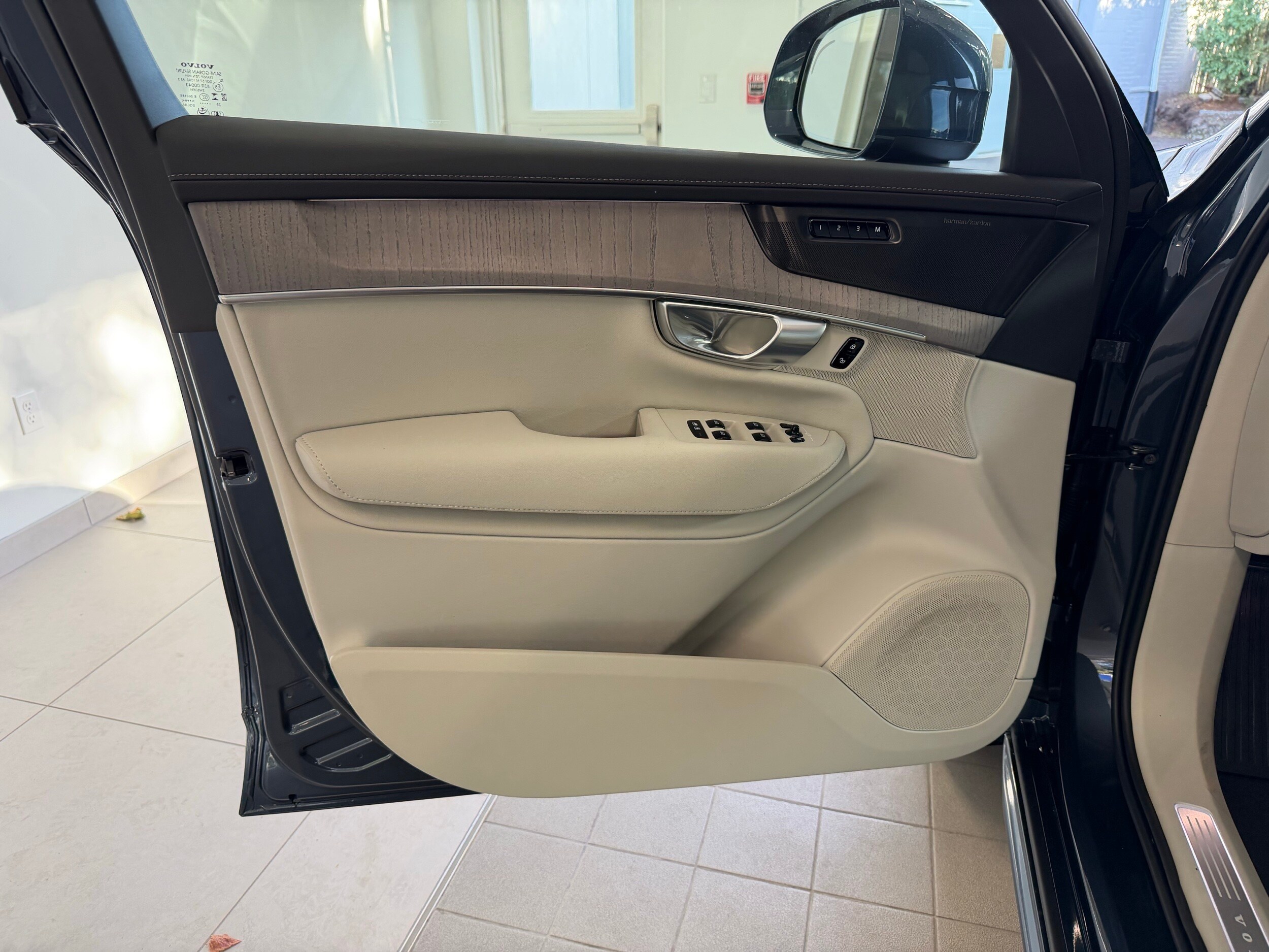 new 2026 Volvo XC90 car, priced at $75,155