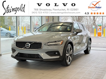 2025 Volvo V60 Cross Country B5 AWD Plus Wagon