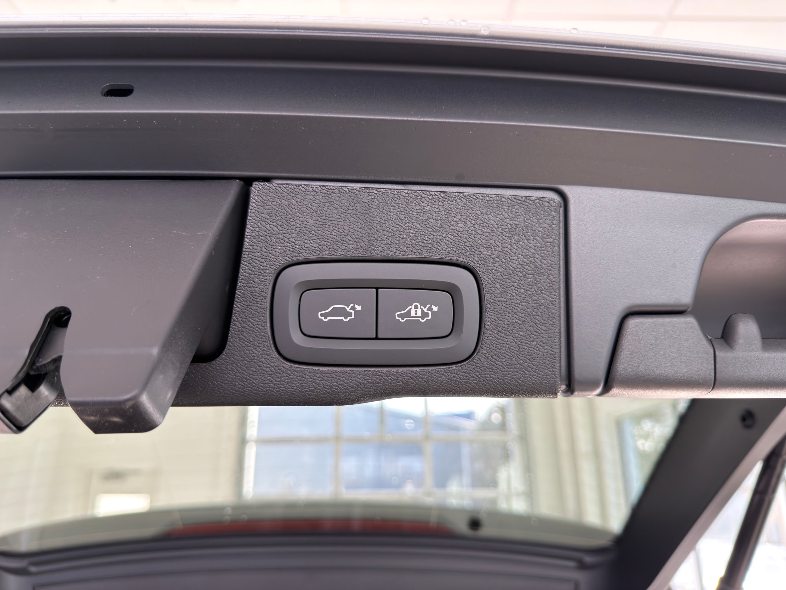 new 2026 Volvo XC60 plug-in hybrid car, priced at $69,285