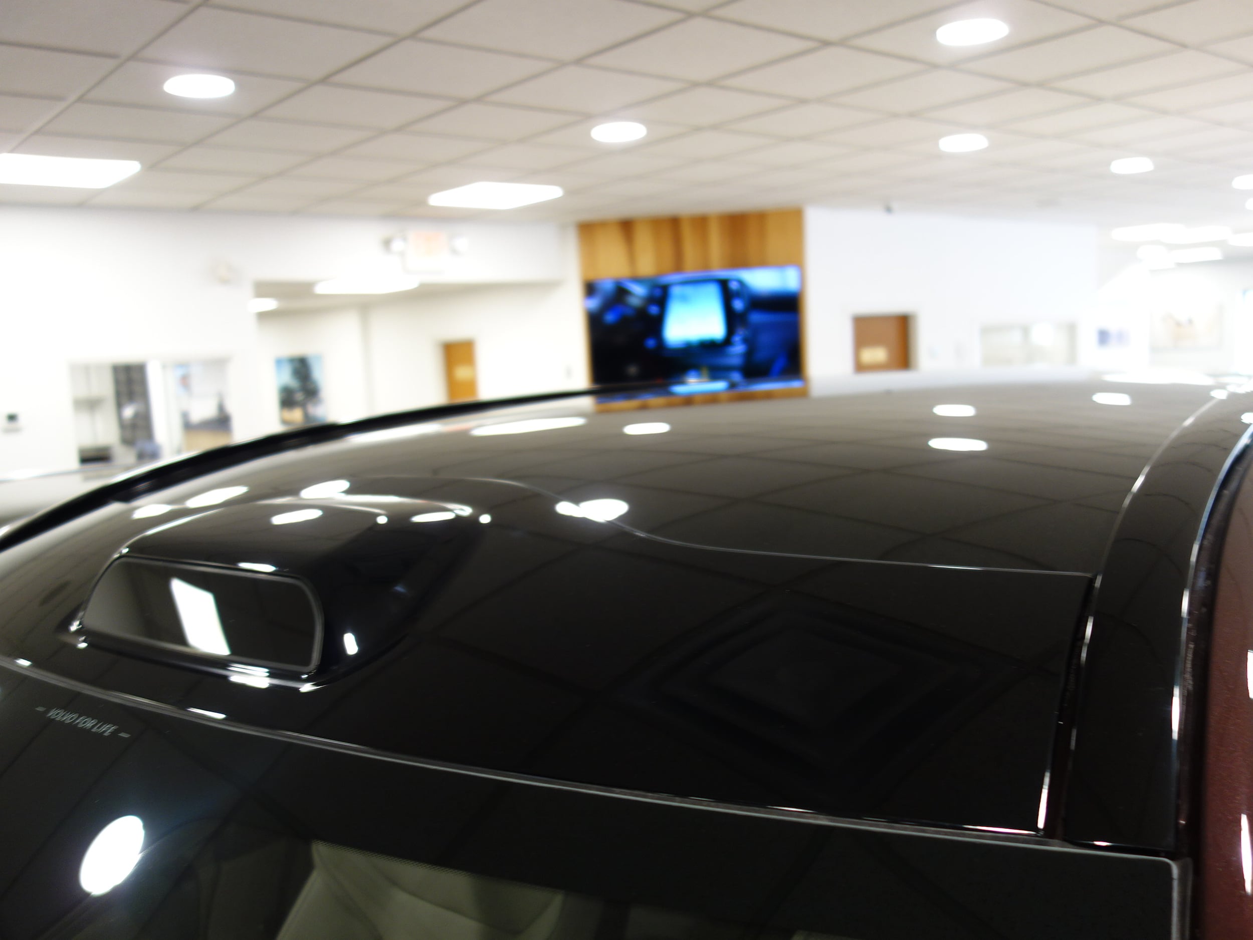 new 2025 Volvo EX90 car, priced at $90,140