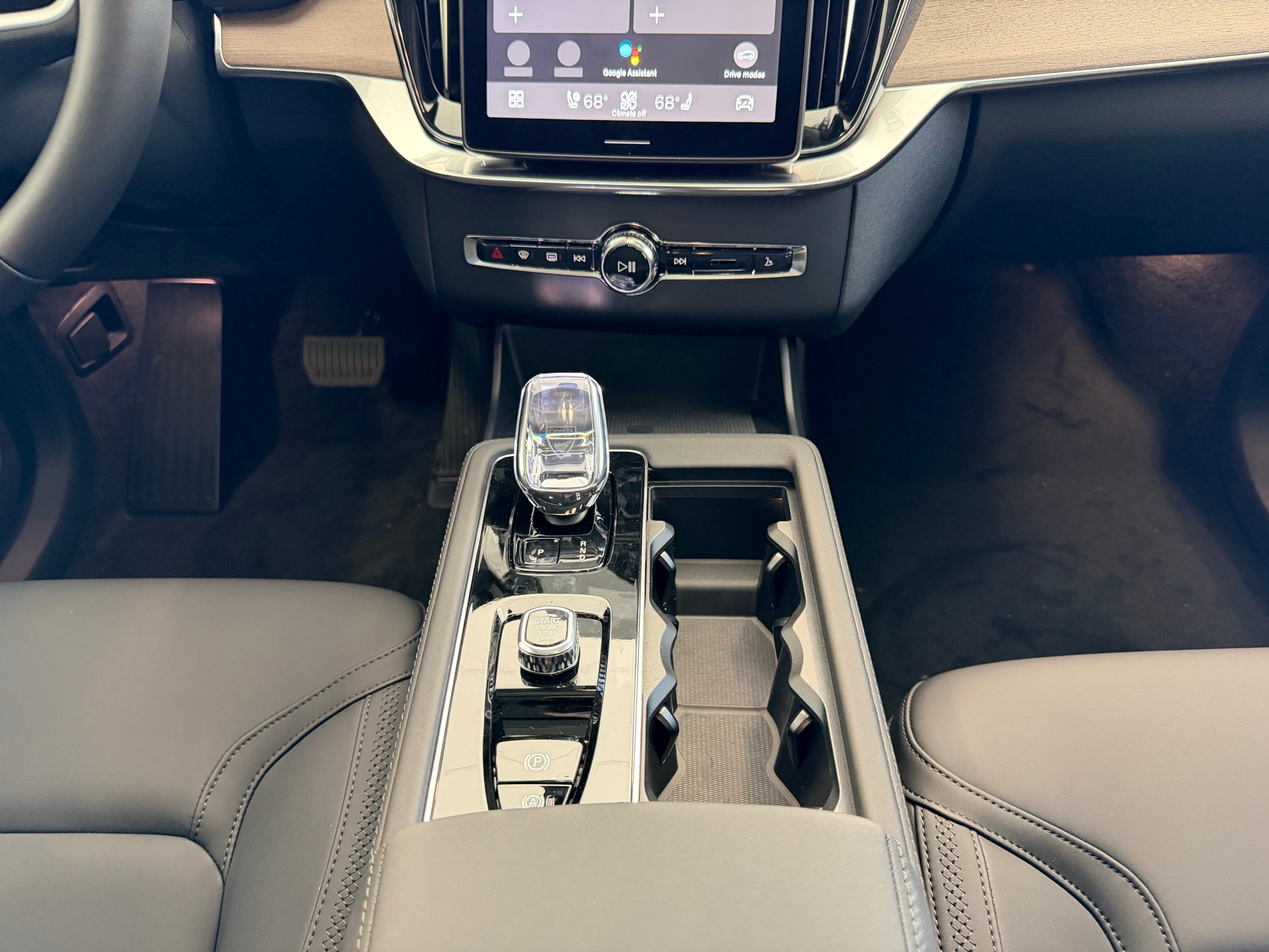 2026 Volvo XC90 Plus - Photo 20