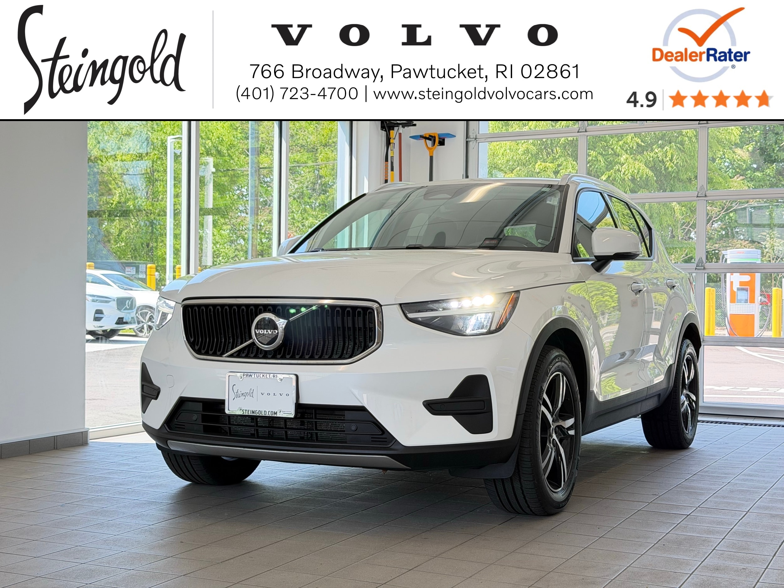 2023 Volvo XC40 B5 Core AWD's photo