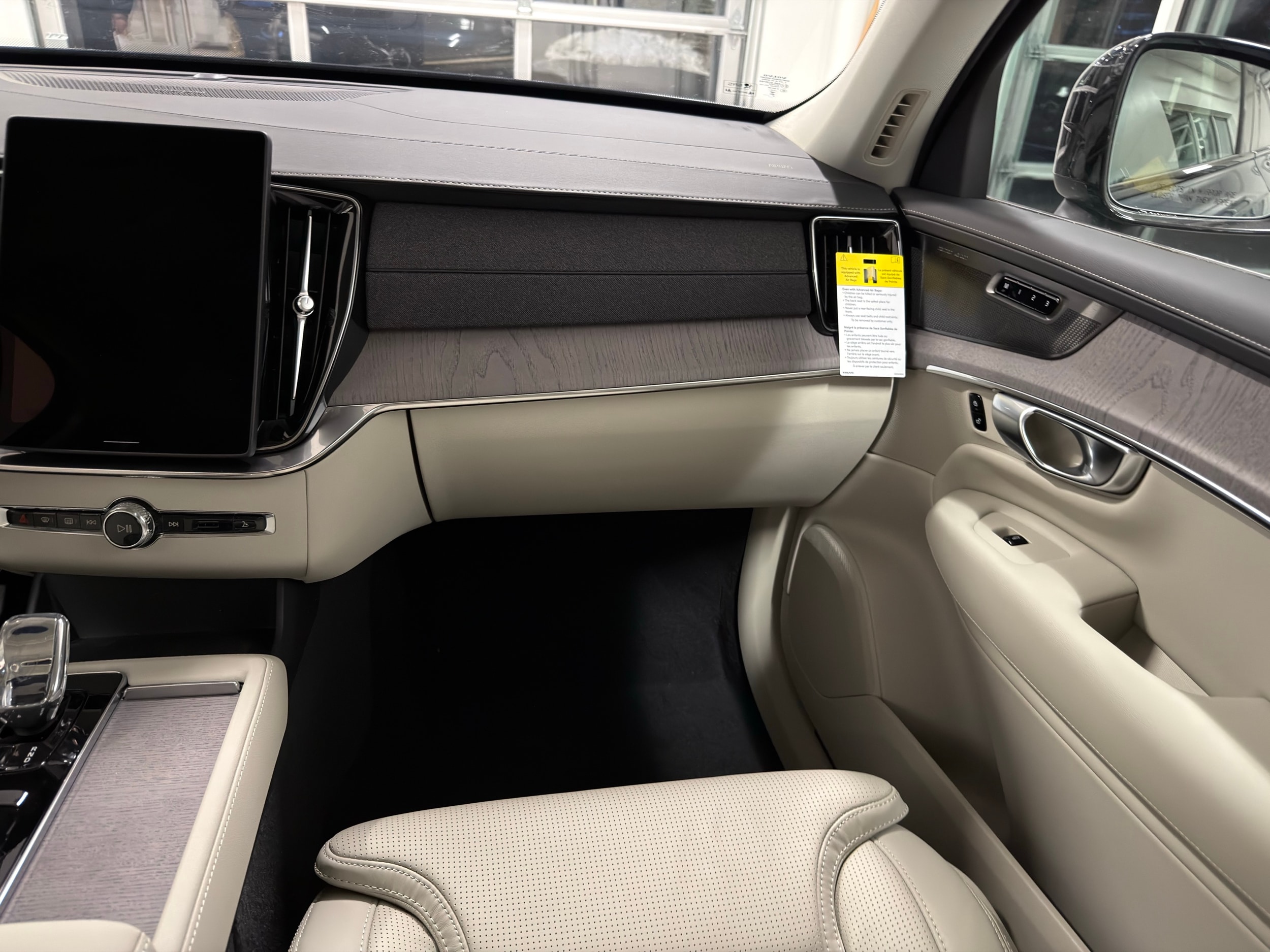 new 2026 Volvo XC90 plug-in hybrid car, priced at $86,200