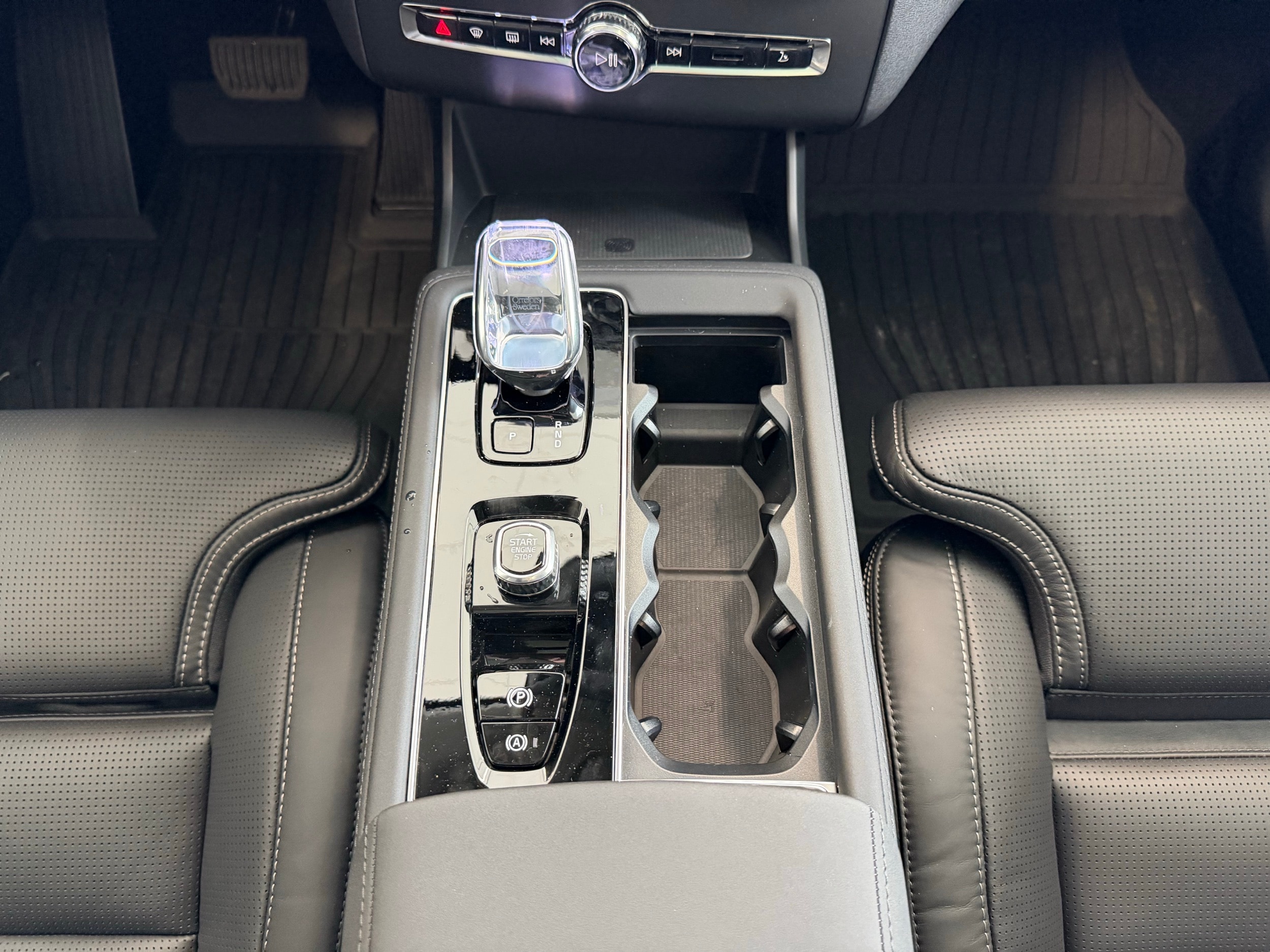 new 2026 Volvo XC90 plug-in hybrid car, priced at $86,000