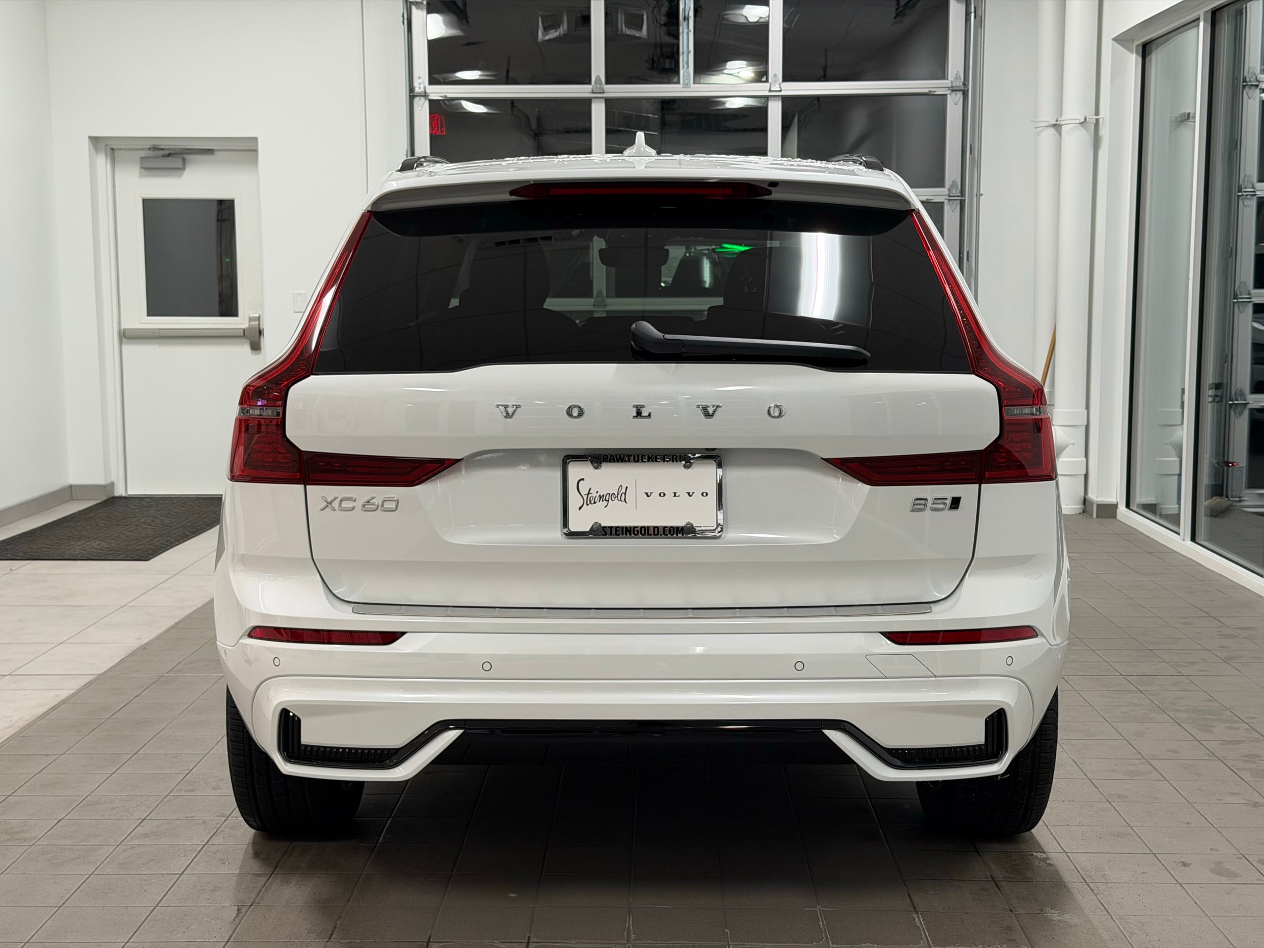 new 2026 Volvo XC60 car, priced at $57,985