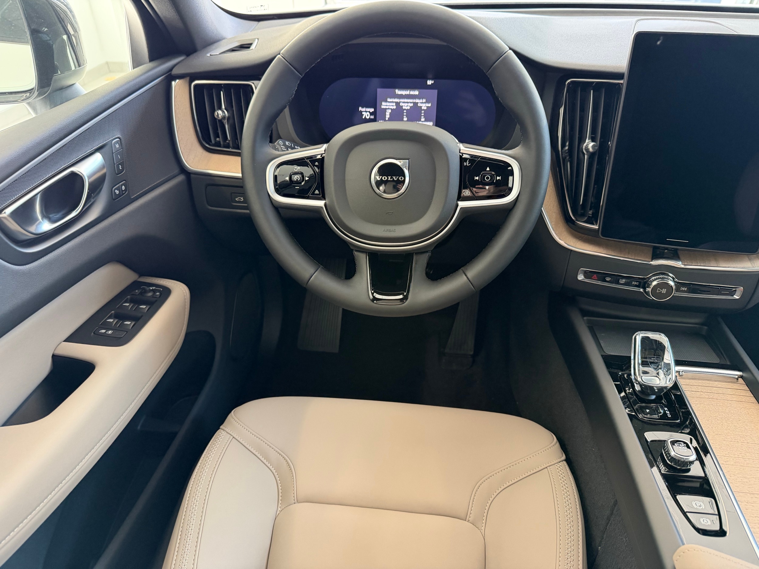 new 2026 Volvo XC60 car, priced at $57,985