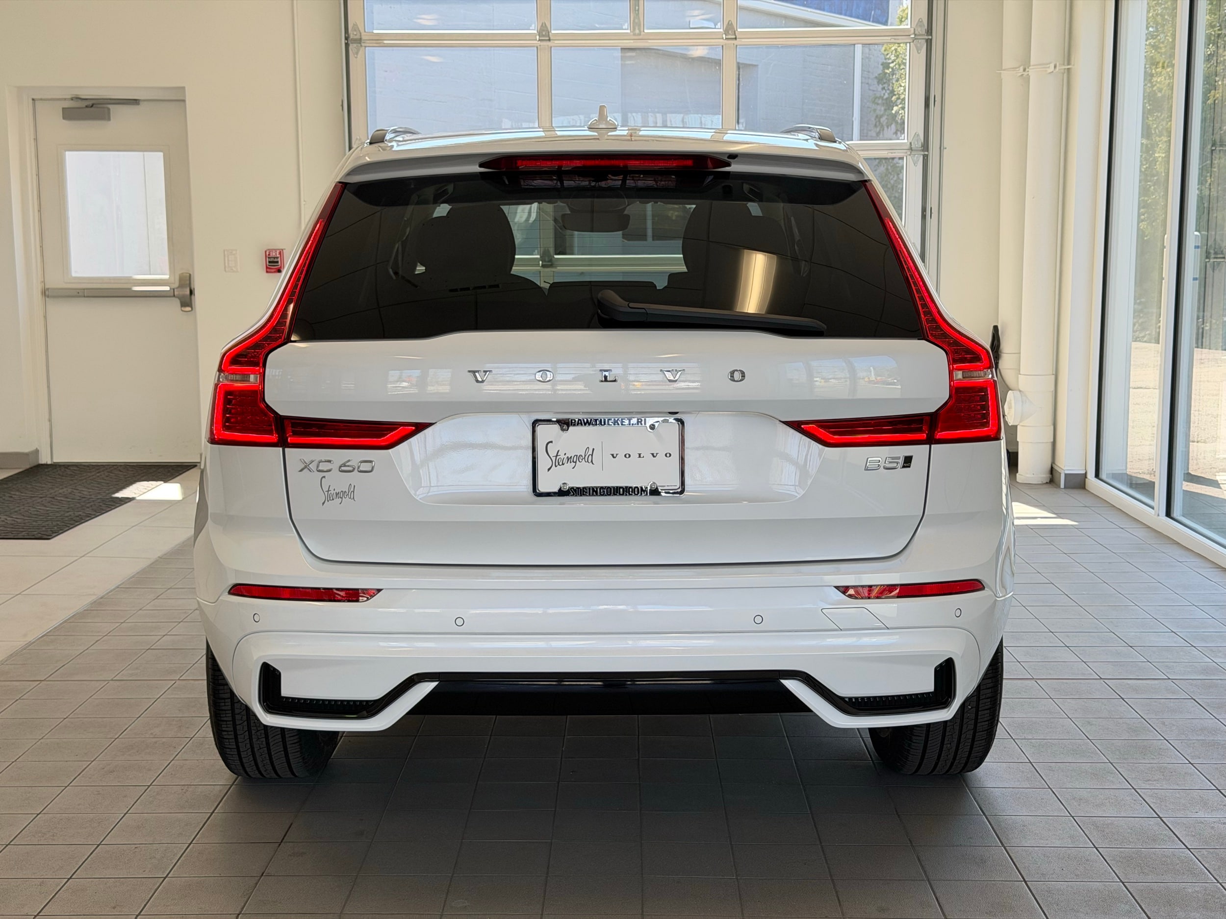 used 2025 Volvo XC60 car, priced at $43,500