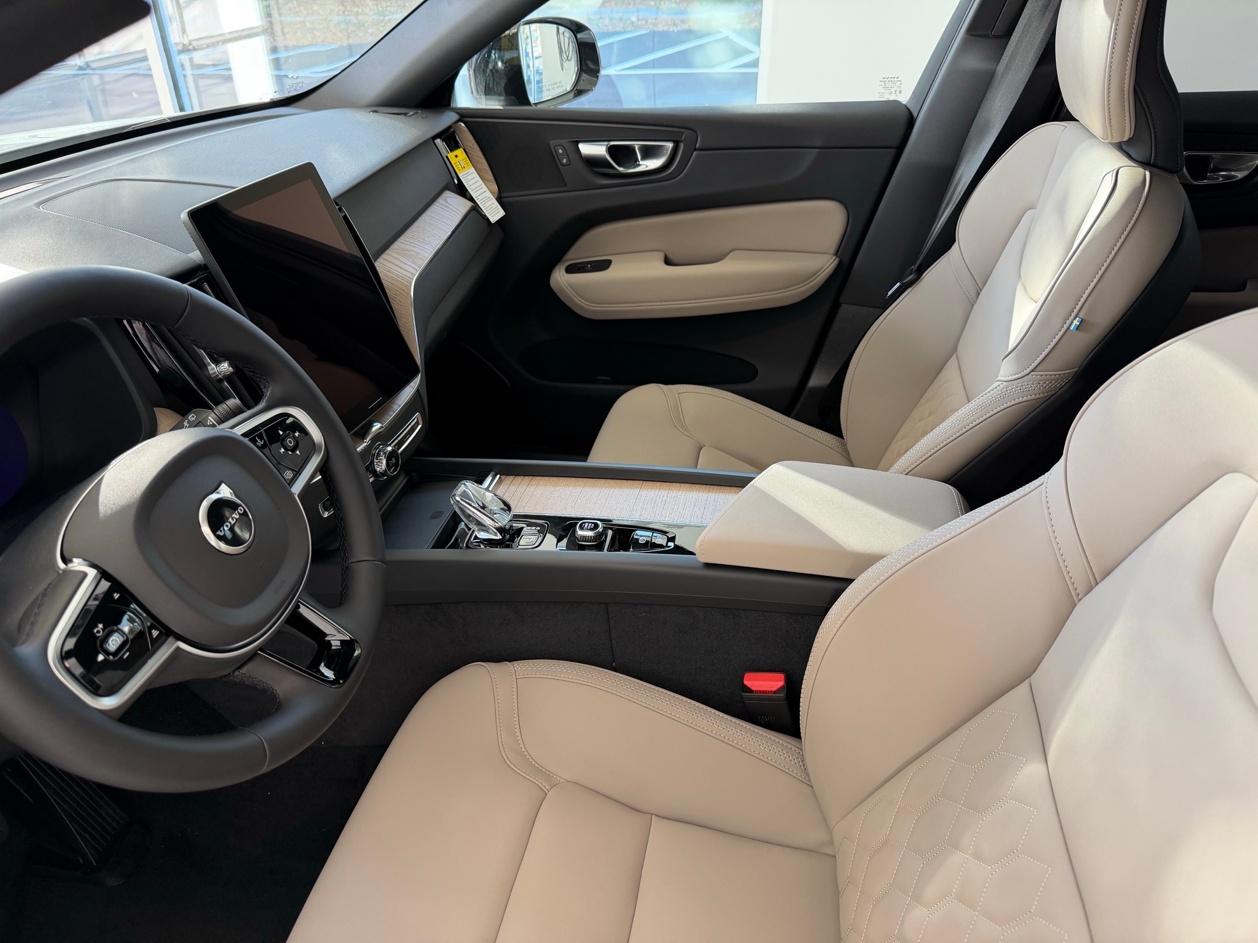 new 2026 Volvo XC60 car, priced at $57,985