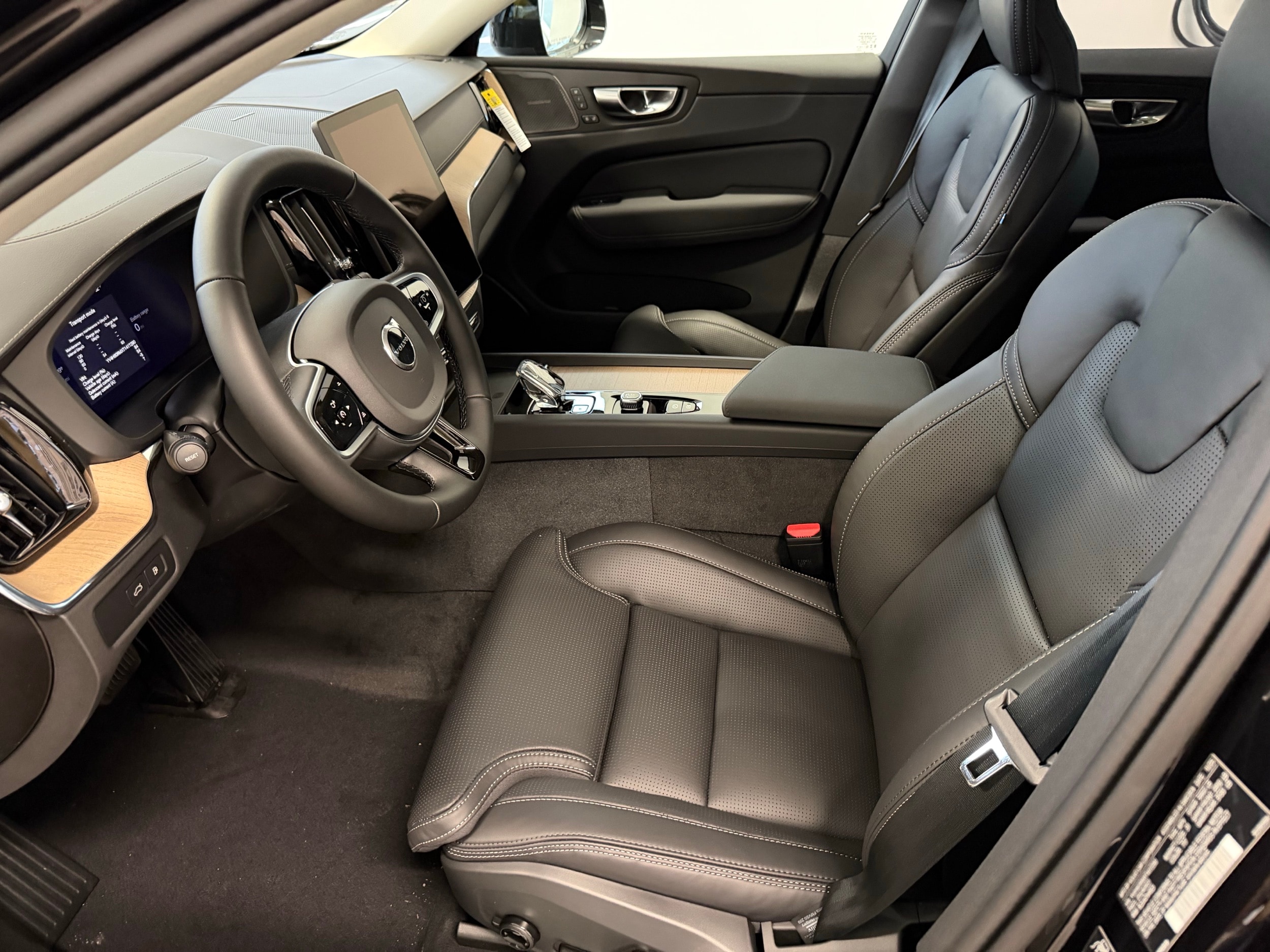 new 2026 Volvo XC60 plug-in hybrid car, priced at $75,235