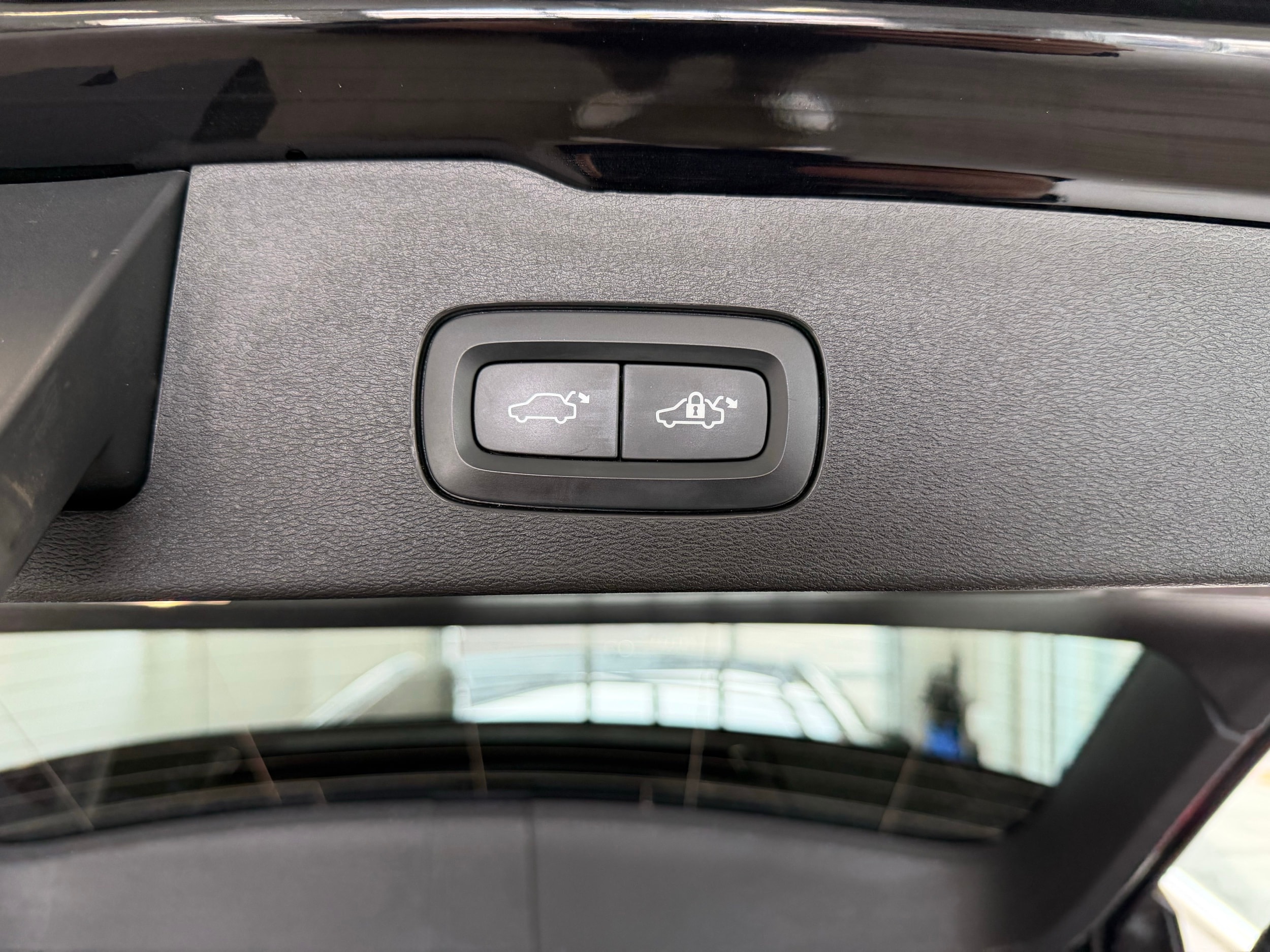 used 2024 Volvo V60 Cross Country car, priced at $39,200