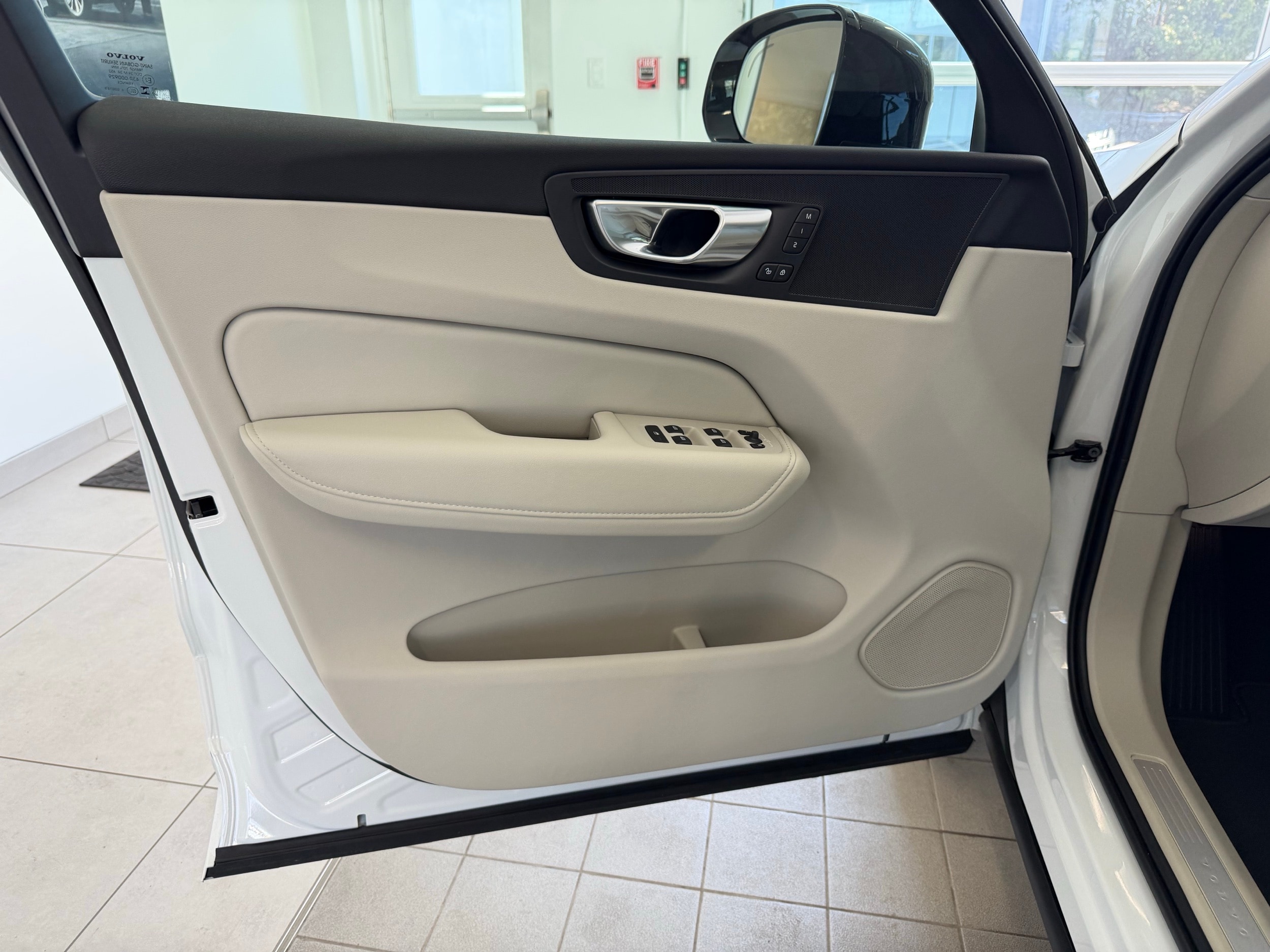 used 2025 Volvo XC60 car, priced at $43,500