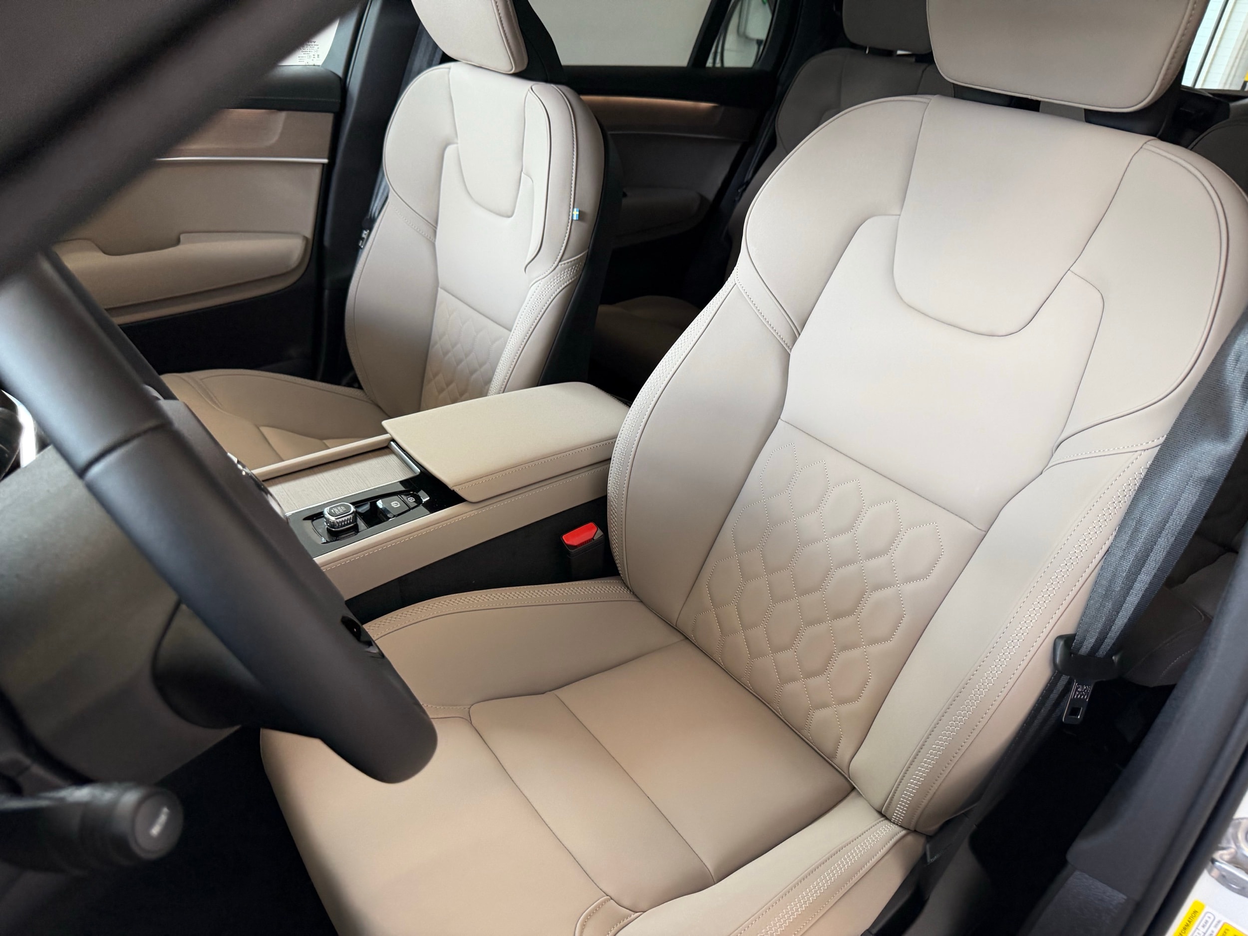 new 2026 Volvo XC90 plug-in hybrid car, priced at $84,180