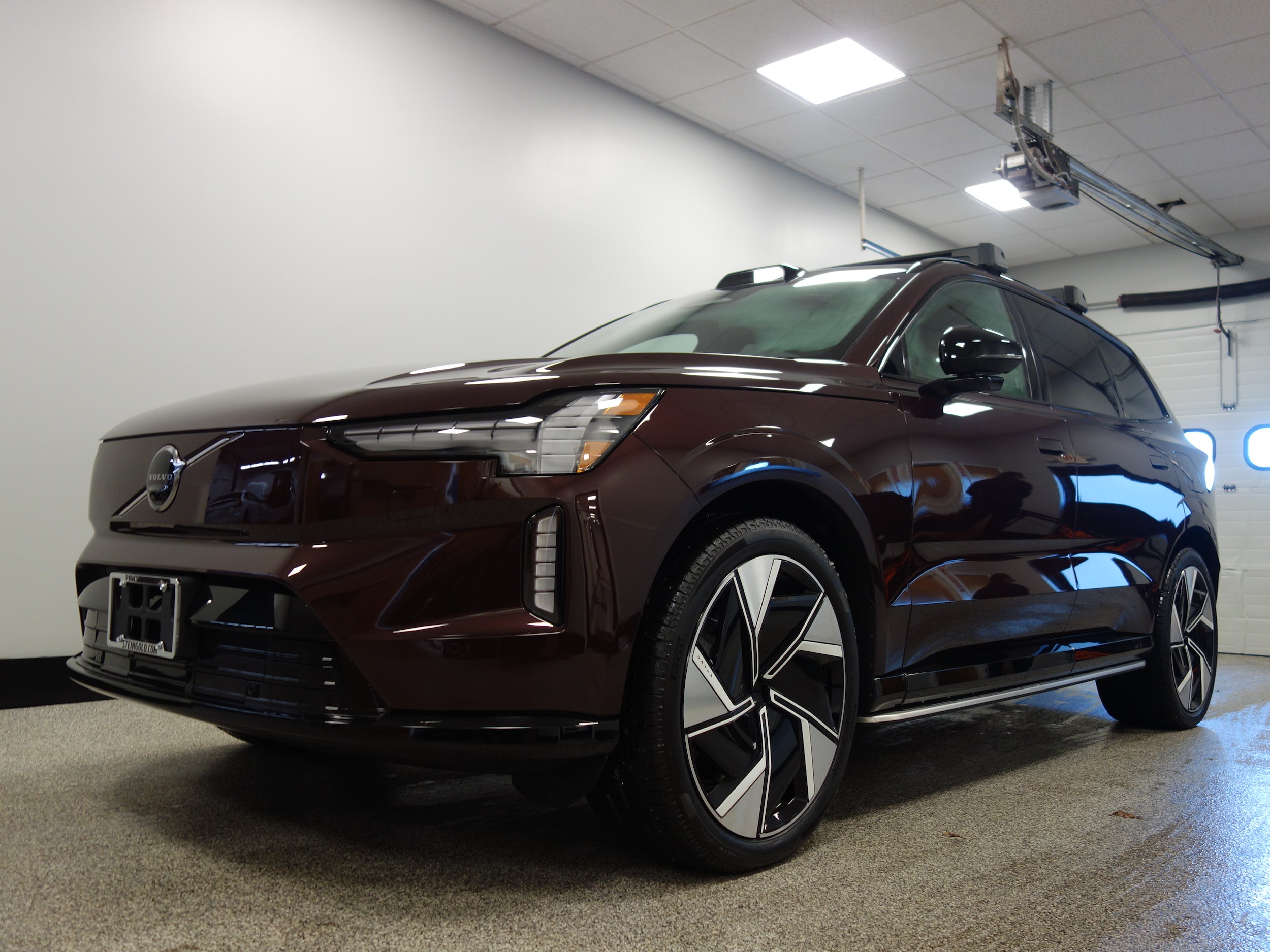 Used 2025 Volvo EX90 Ultra with VIN 7JDE23VL5SG005376 for sale in Pawtucket, RI