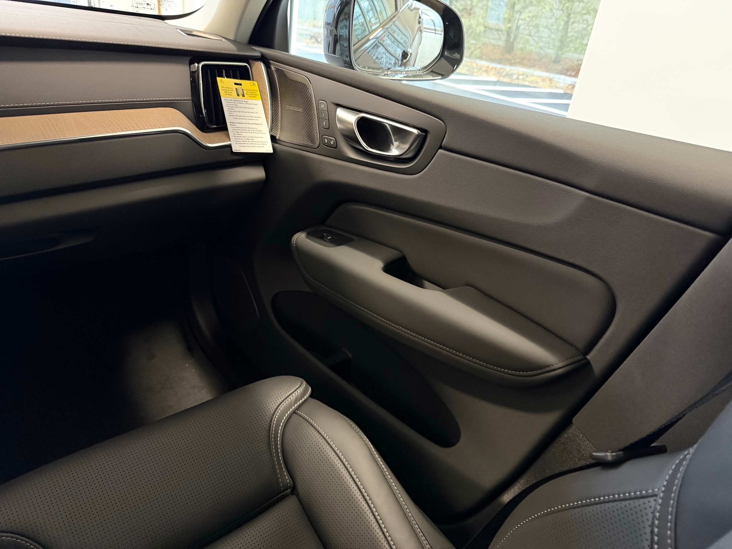 new 2026 Volvo XC60 plug-in hybrid car, priced at $75,235