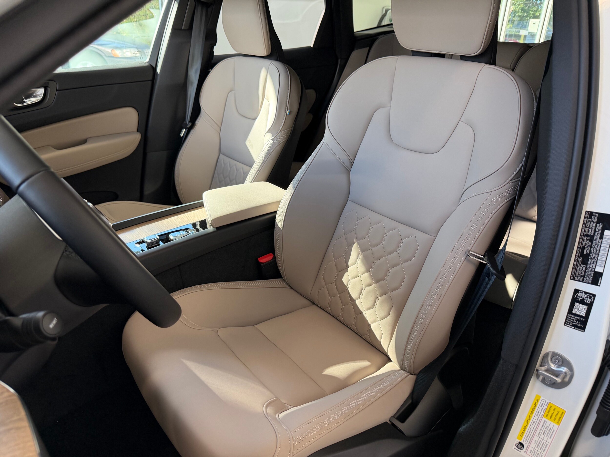 new 2026 Volvo XC60 car, priced at $57,985